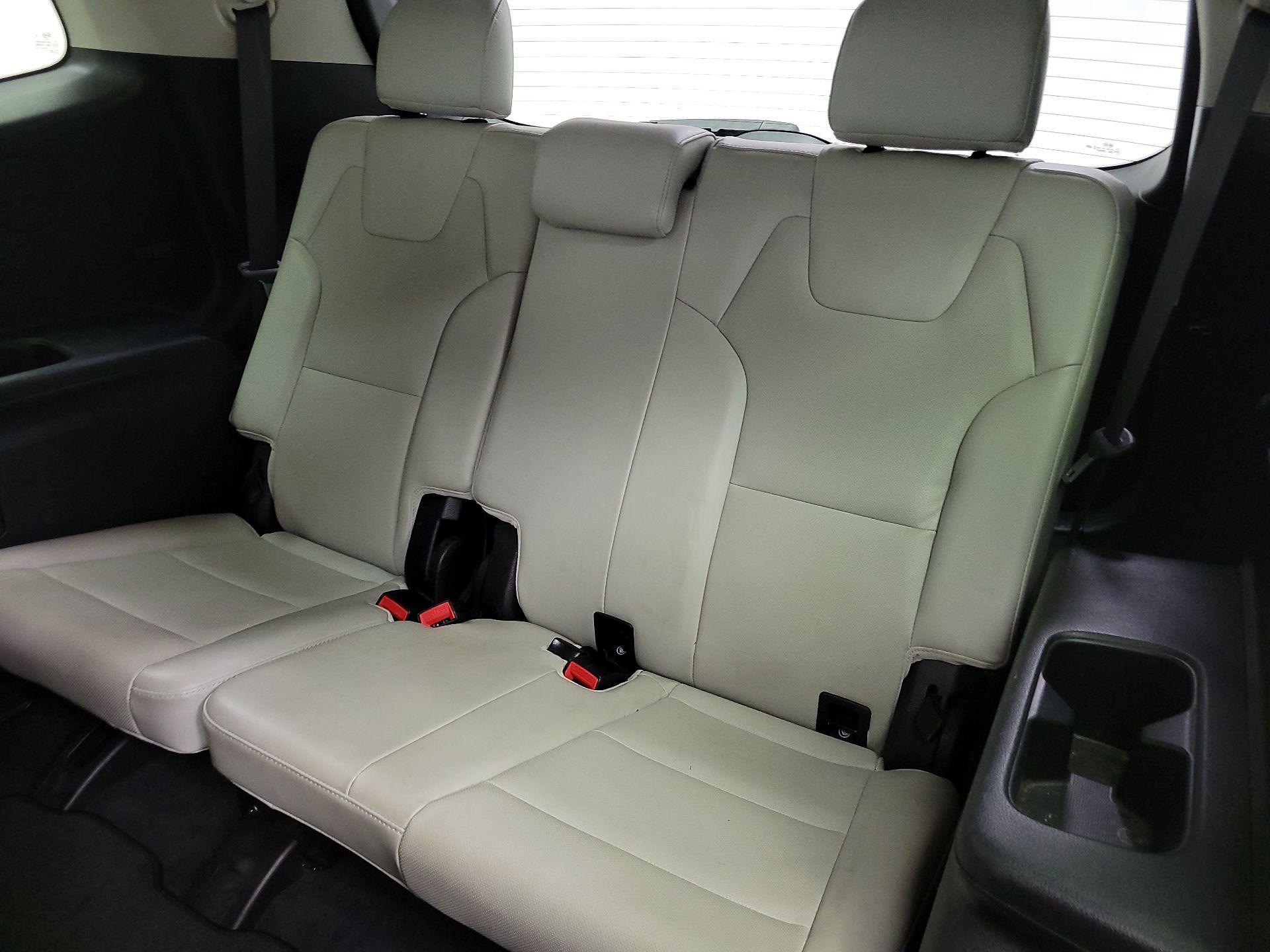 Thumbnail: 2020 Kia Telluride - 19