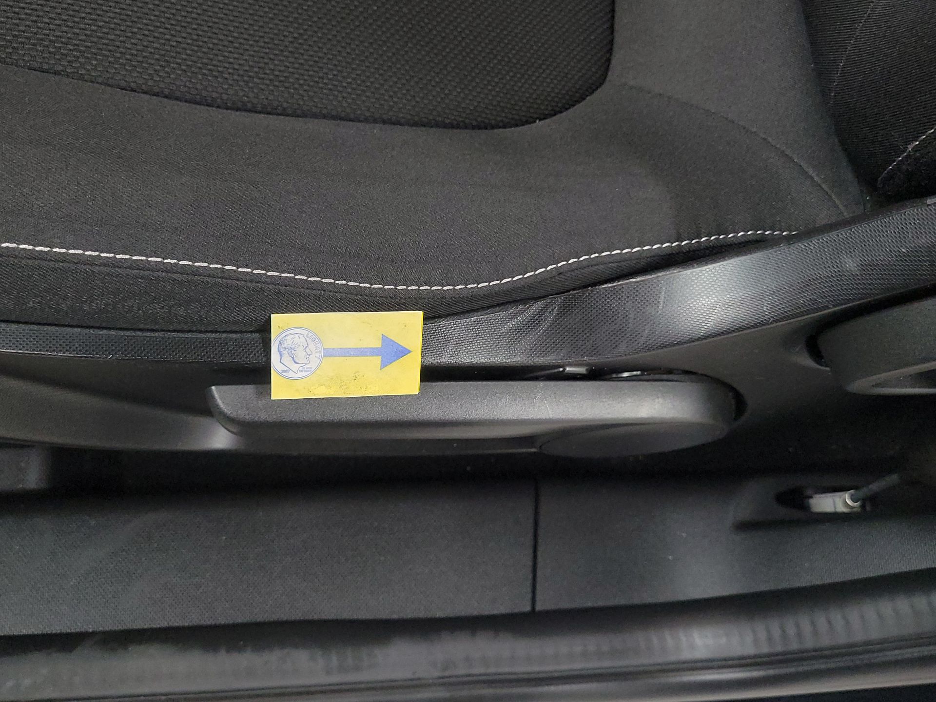 Thumbnail: 2016 smart fortwo - 18