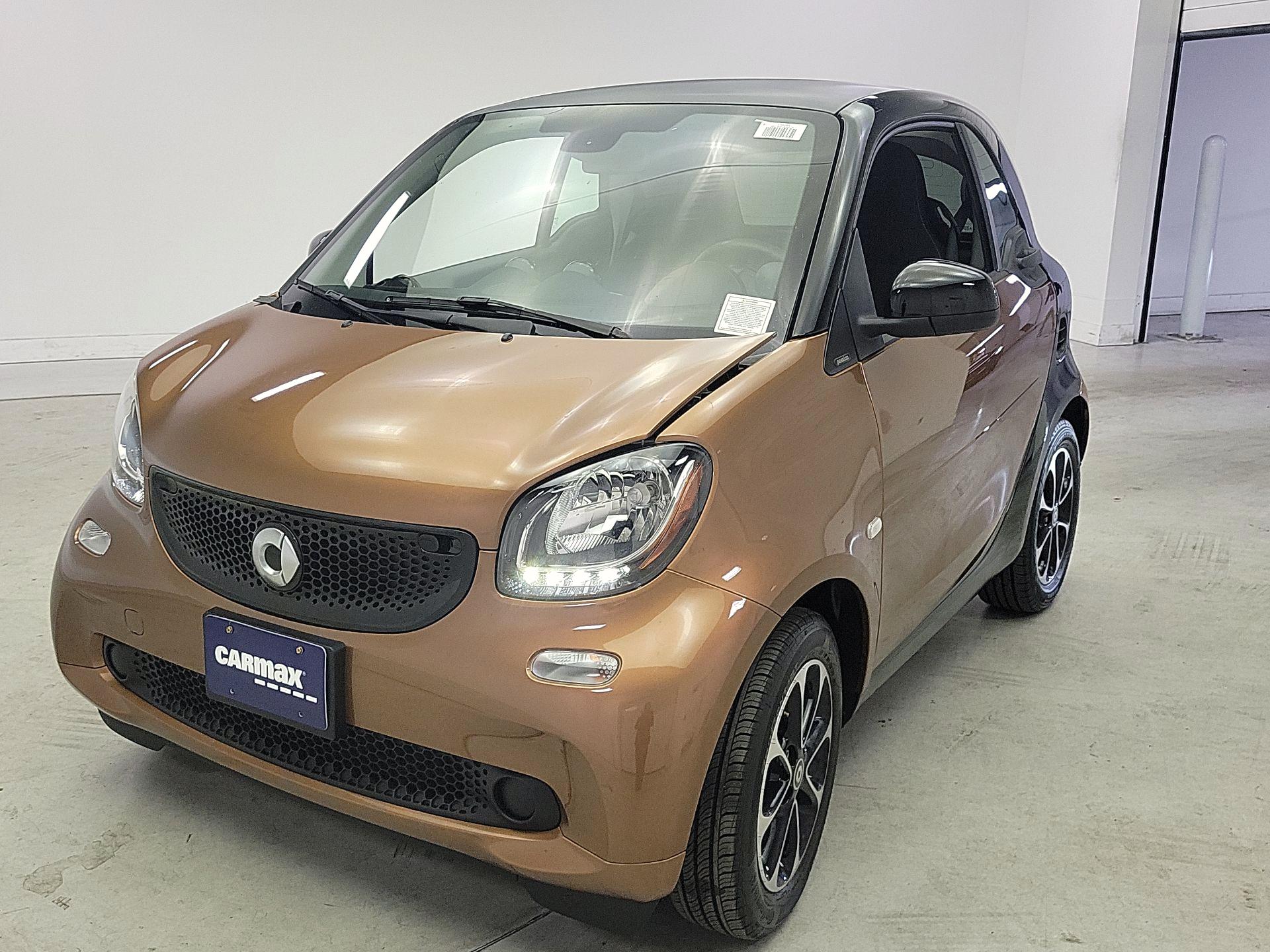 Thumbnail: 2016 smart fortwo - 3