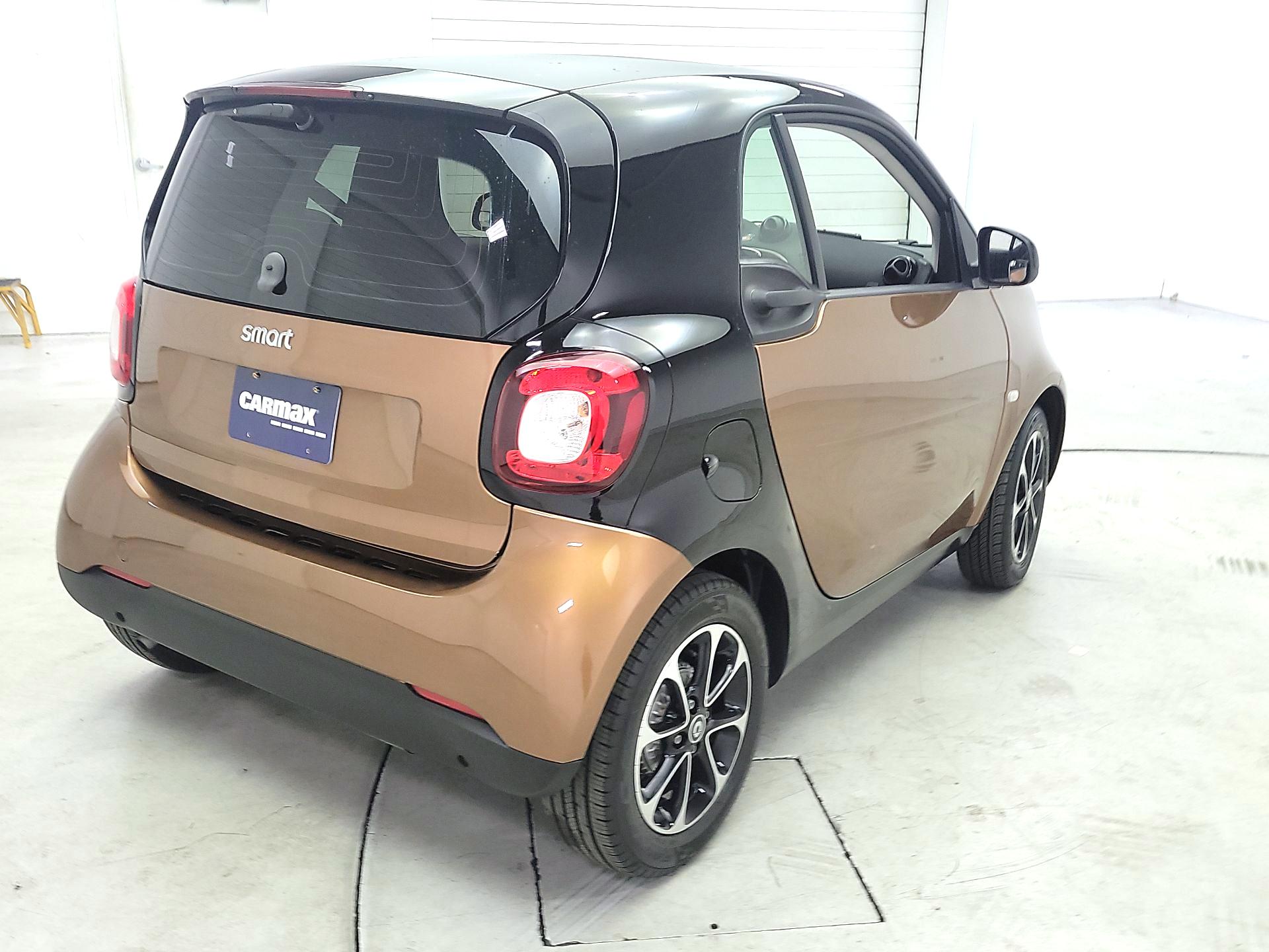 Thumbnail: 2016 smart fortwo - 5