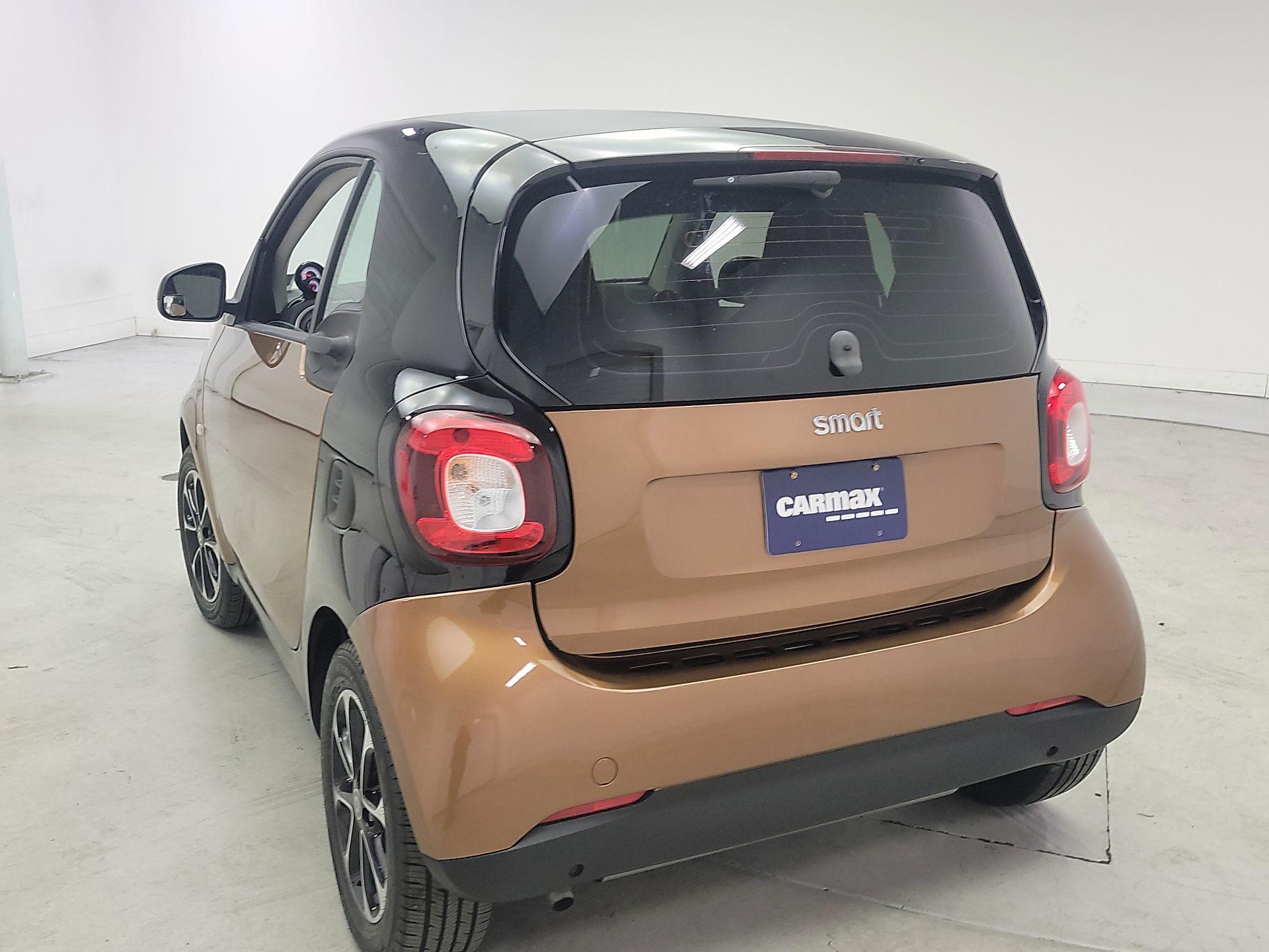 Thumbnail: 2016 smart fortwo - 7