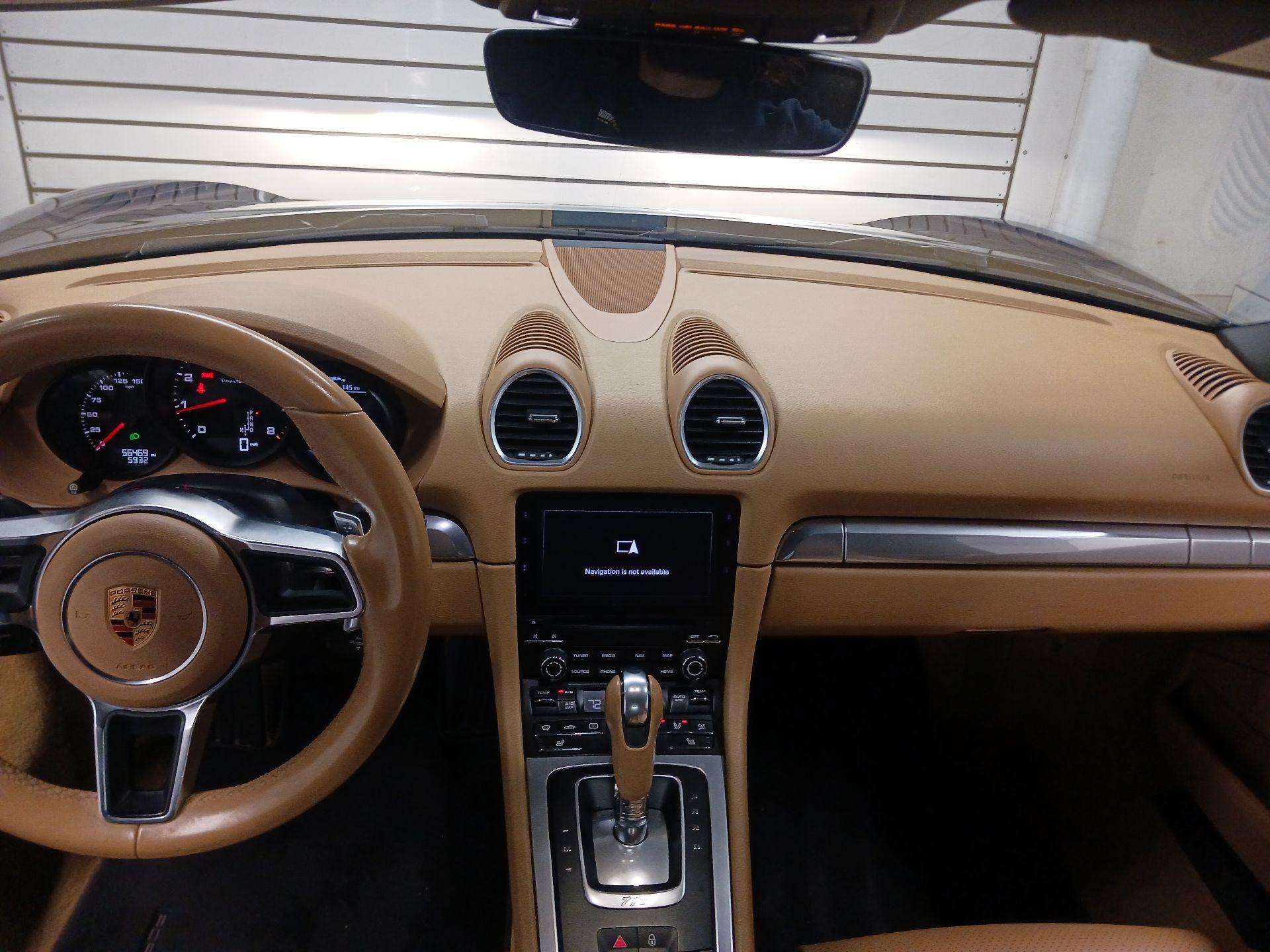 Thumbnail: 2017 Porsche 718 Boxster - 9