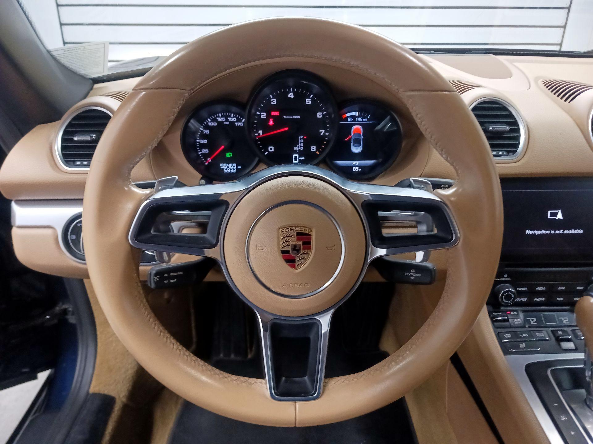Thumbnail: 2017 Porsche 718 Boxster - 10