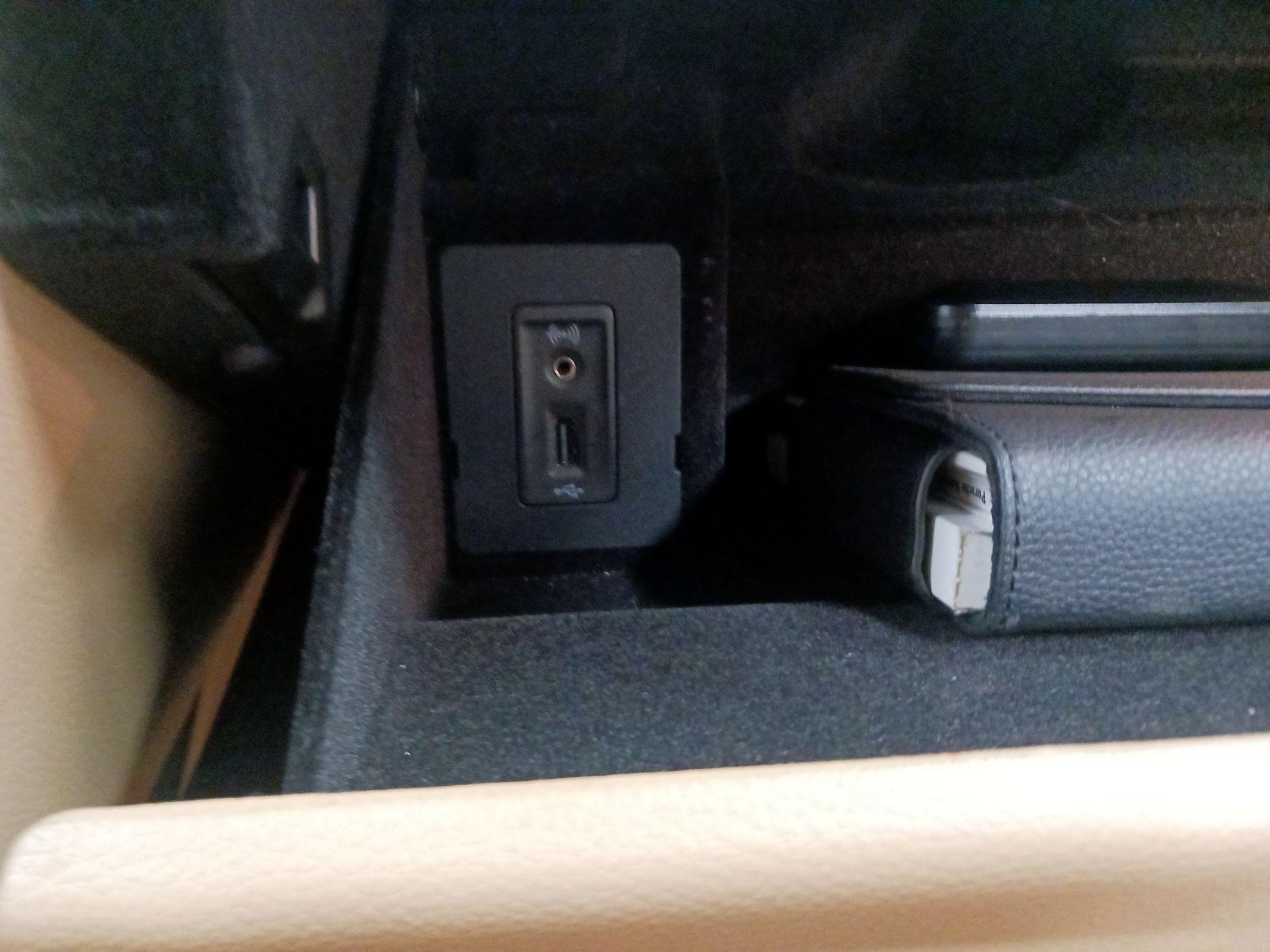 Thumbnail: 2017 Porsche 718 Boxster - 18