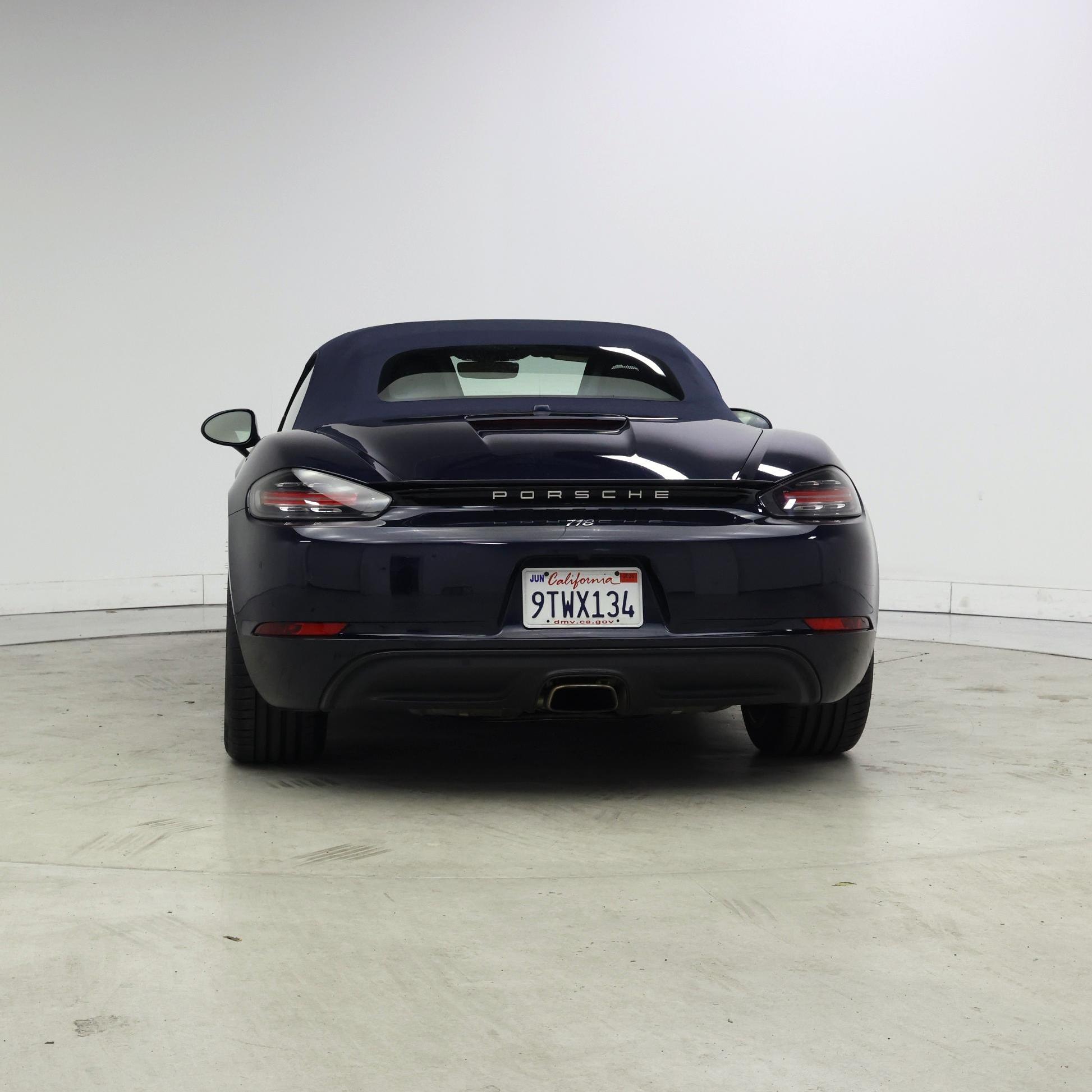 Thumbnail: 2017 Porsche 718 Boxster - 6