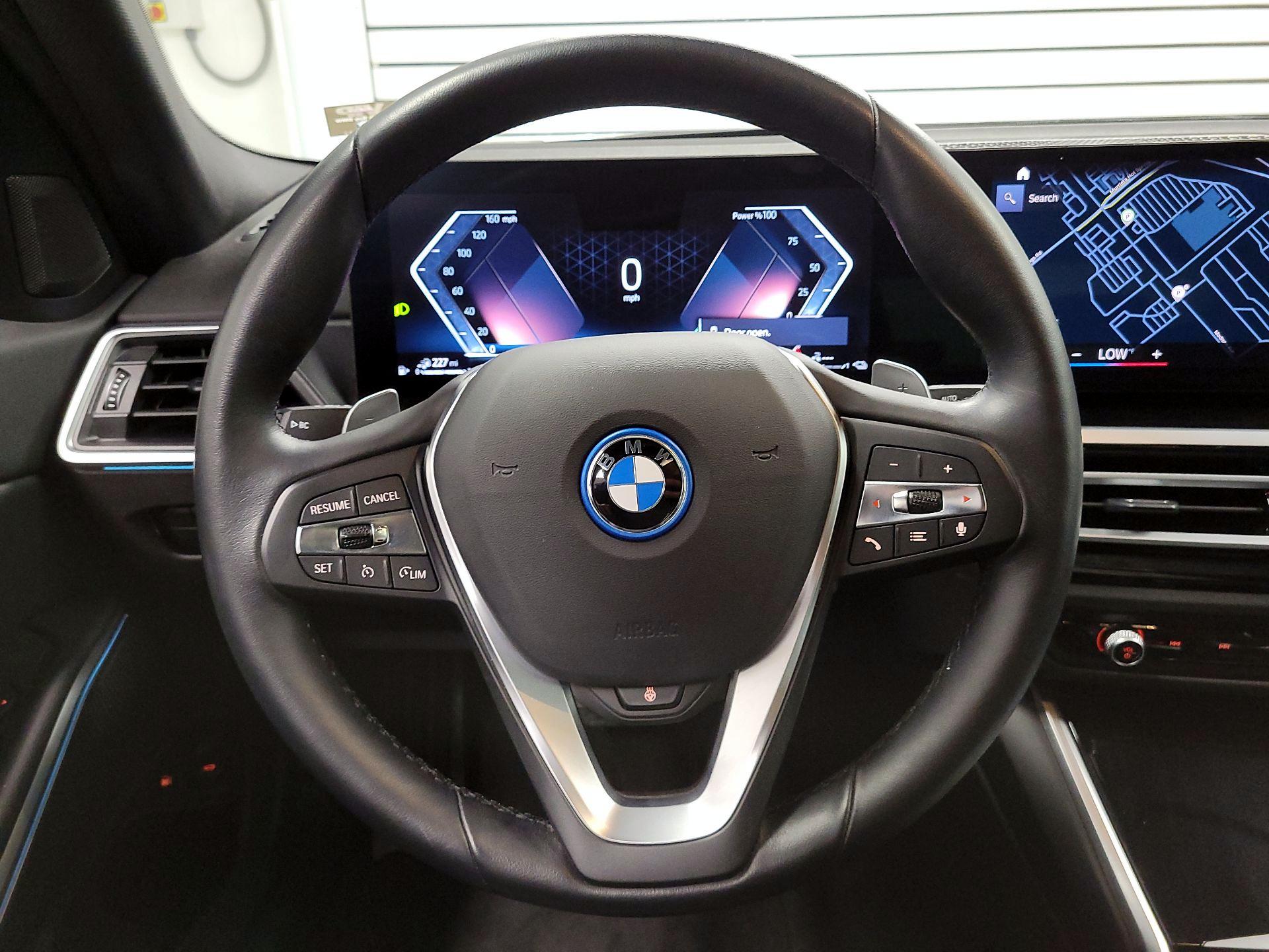 Thumbnail: 2023 BMW 3 Series - 10