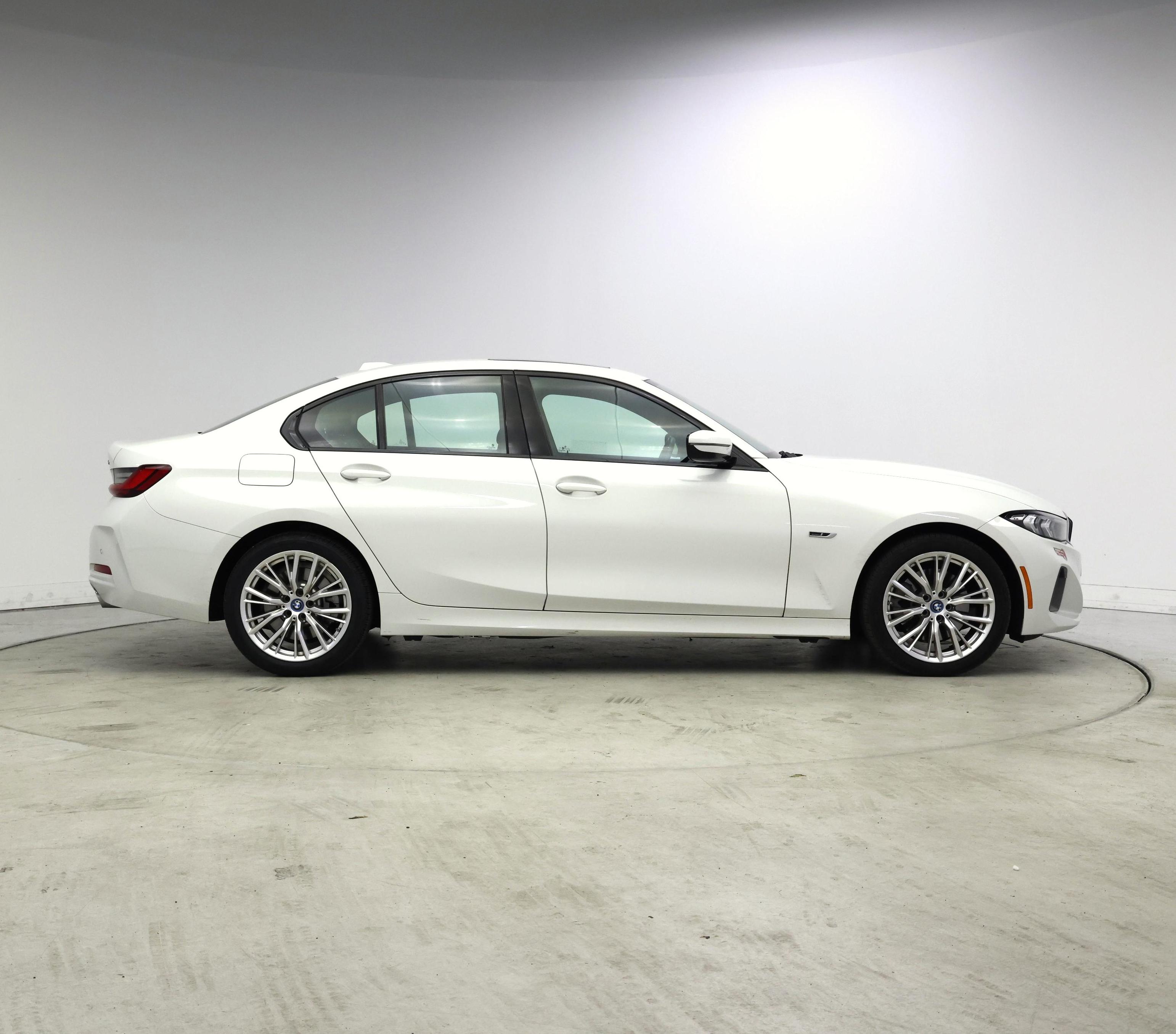 Thumbnail: 2023 BMW 3 Series - 7