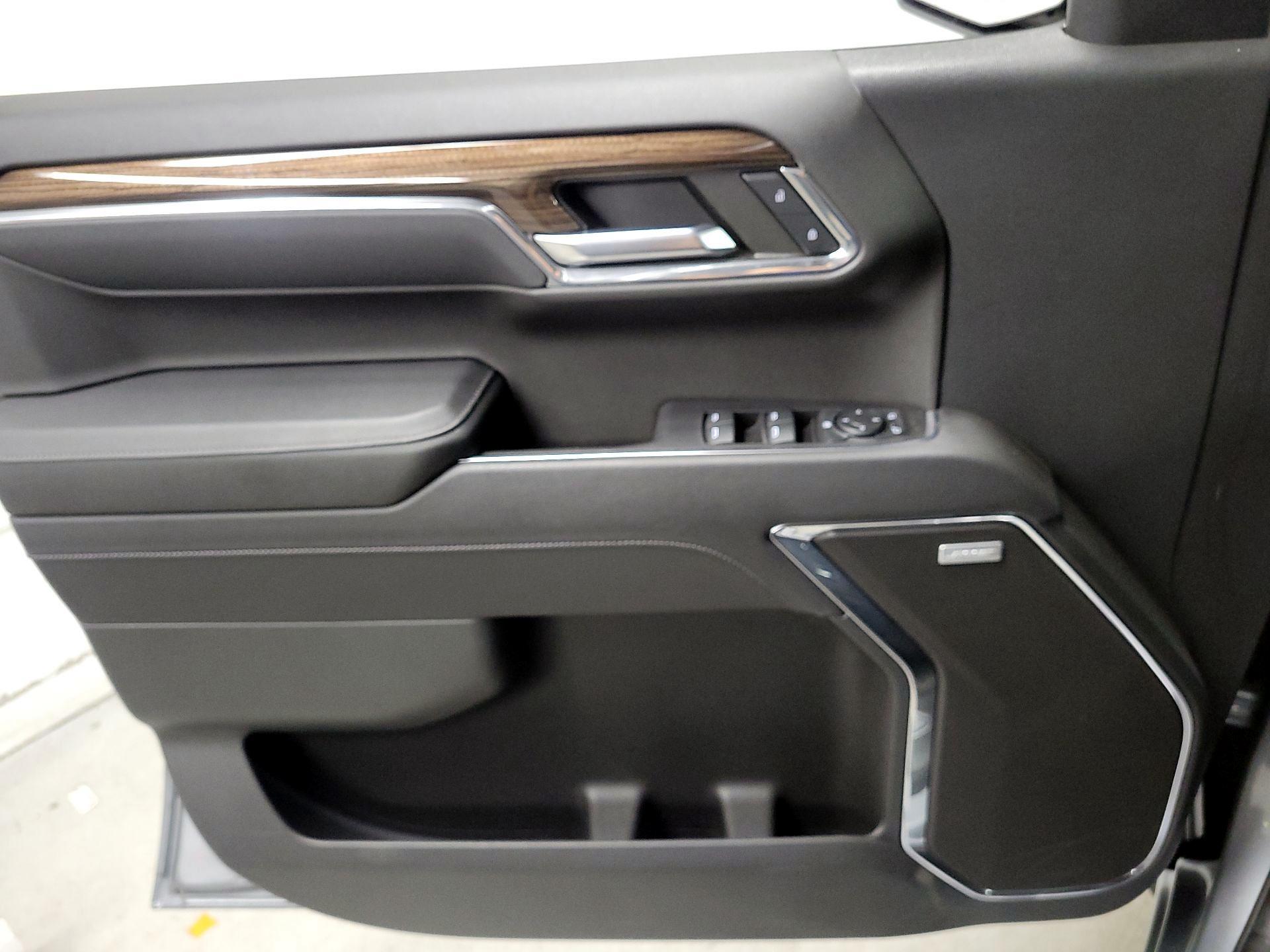 Thumbnail: 2023 Chevrolet Silverado 1500 - 12