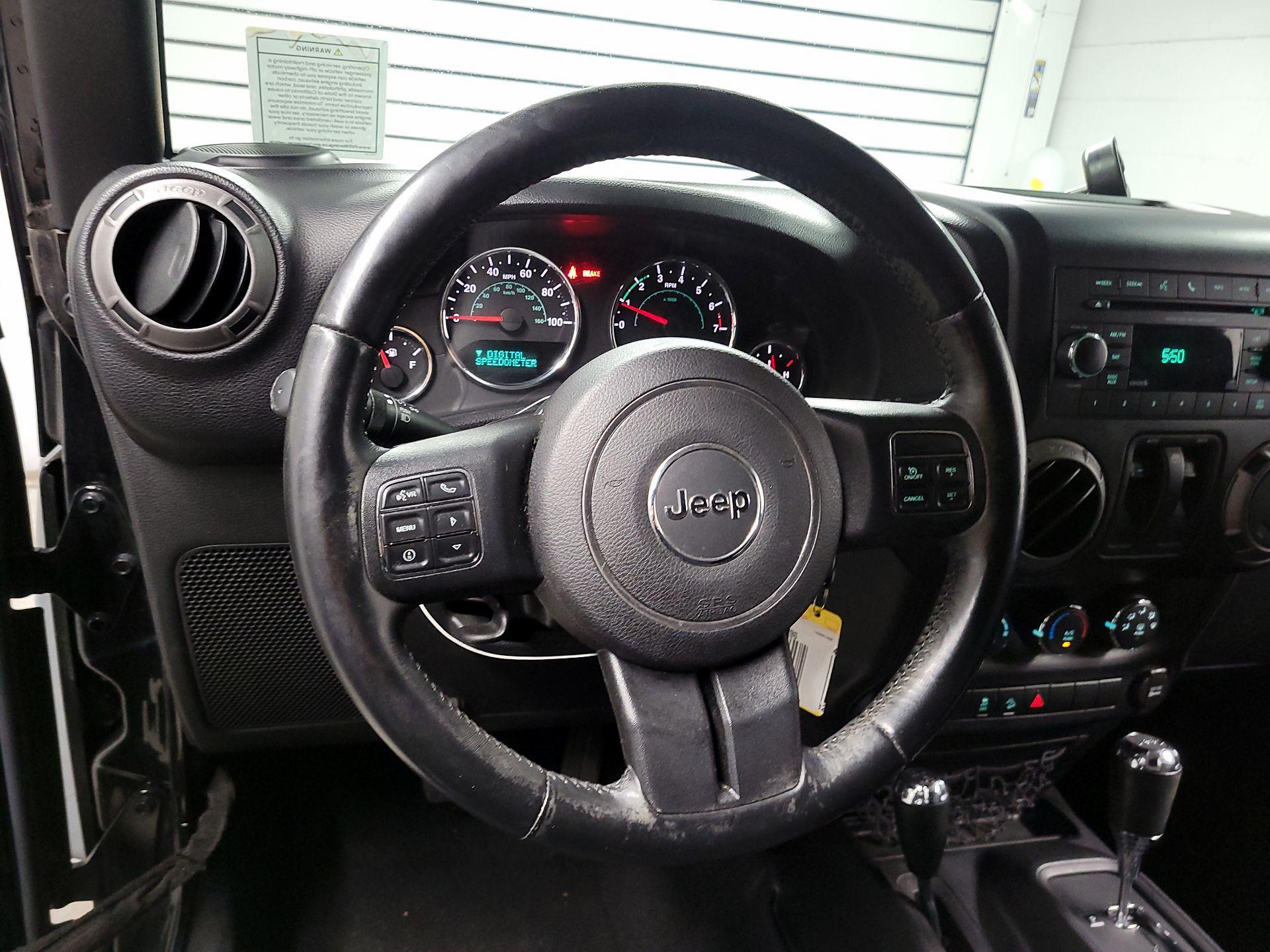 Thumbnail: 2016 Jeep Wrangler - 10