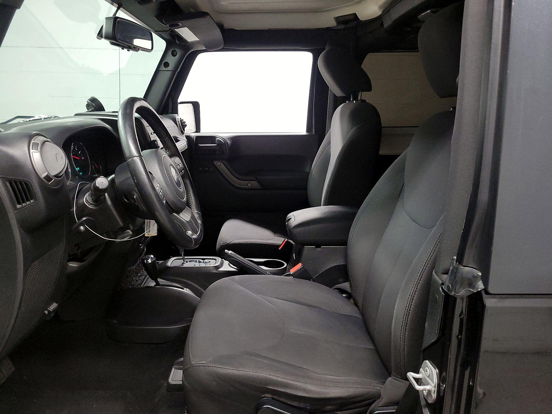 Thumbnail: 2016 Jeep Wrangler - 11