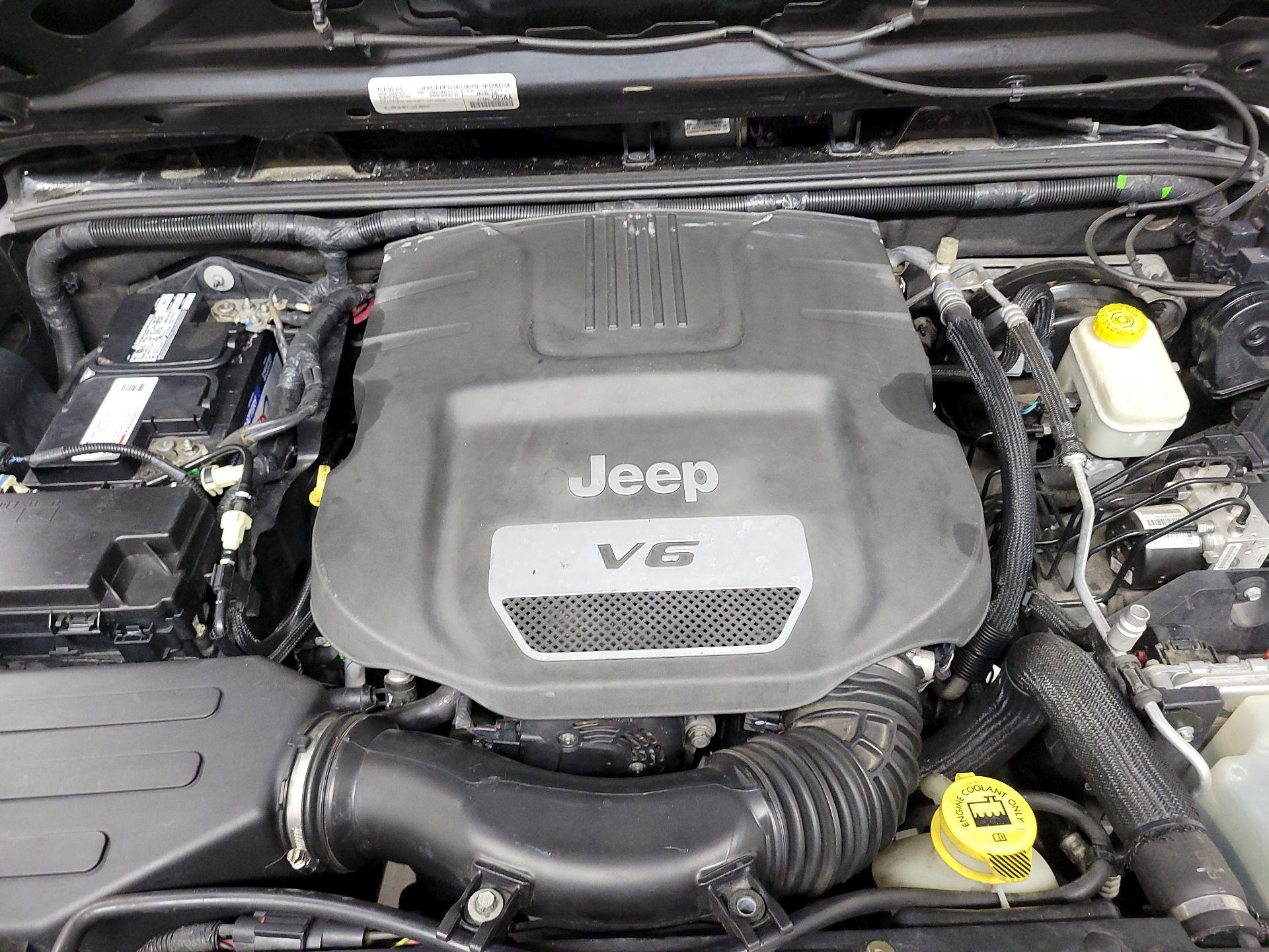 Thumbnail: 2016 Jeep Wrangler - 17