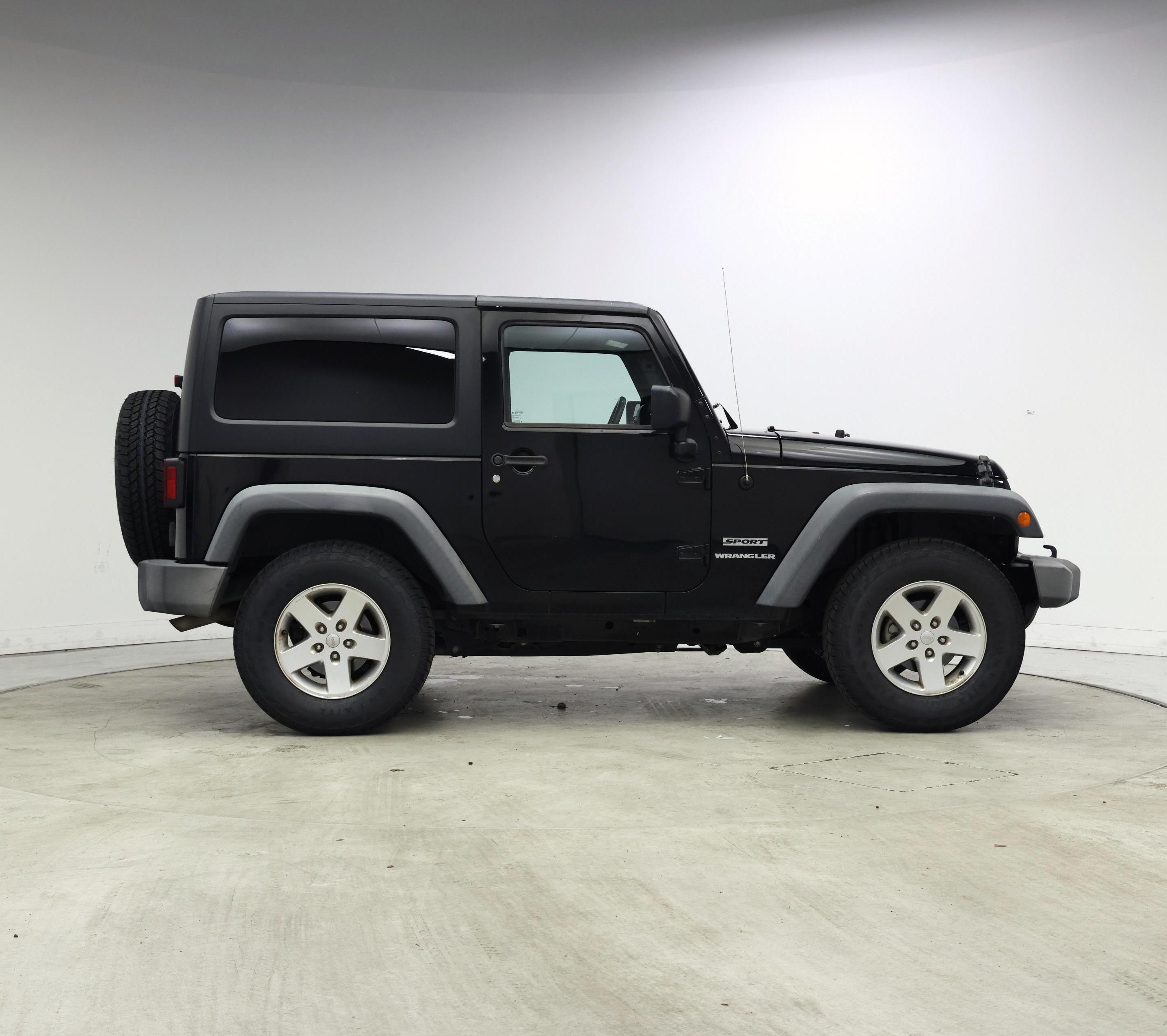 Thumbnail: 2016 Jeep Wrangler - 7