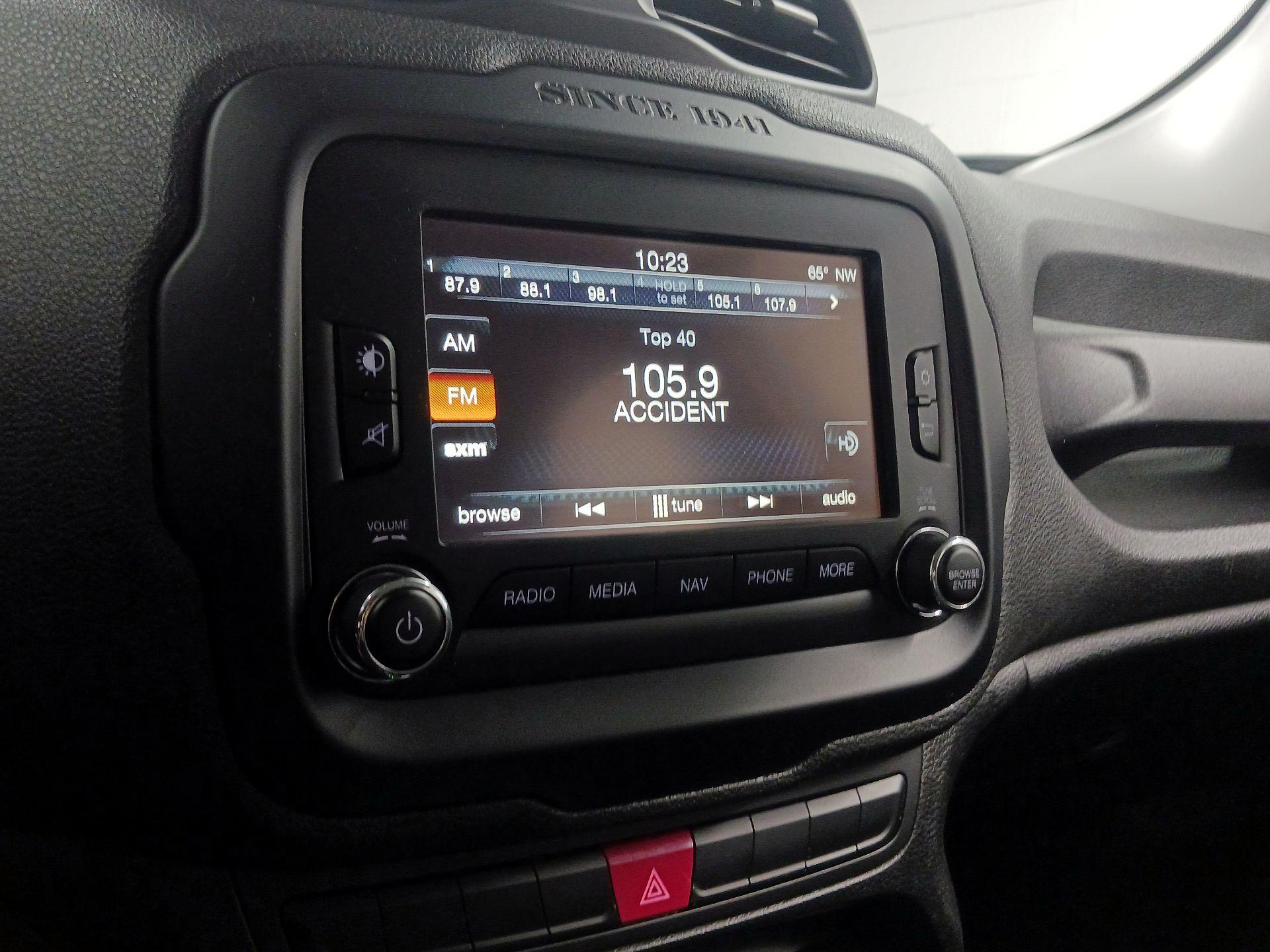 Thumbnail: 2015 Jeep Renegade - 15