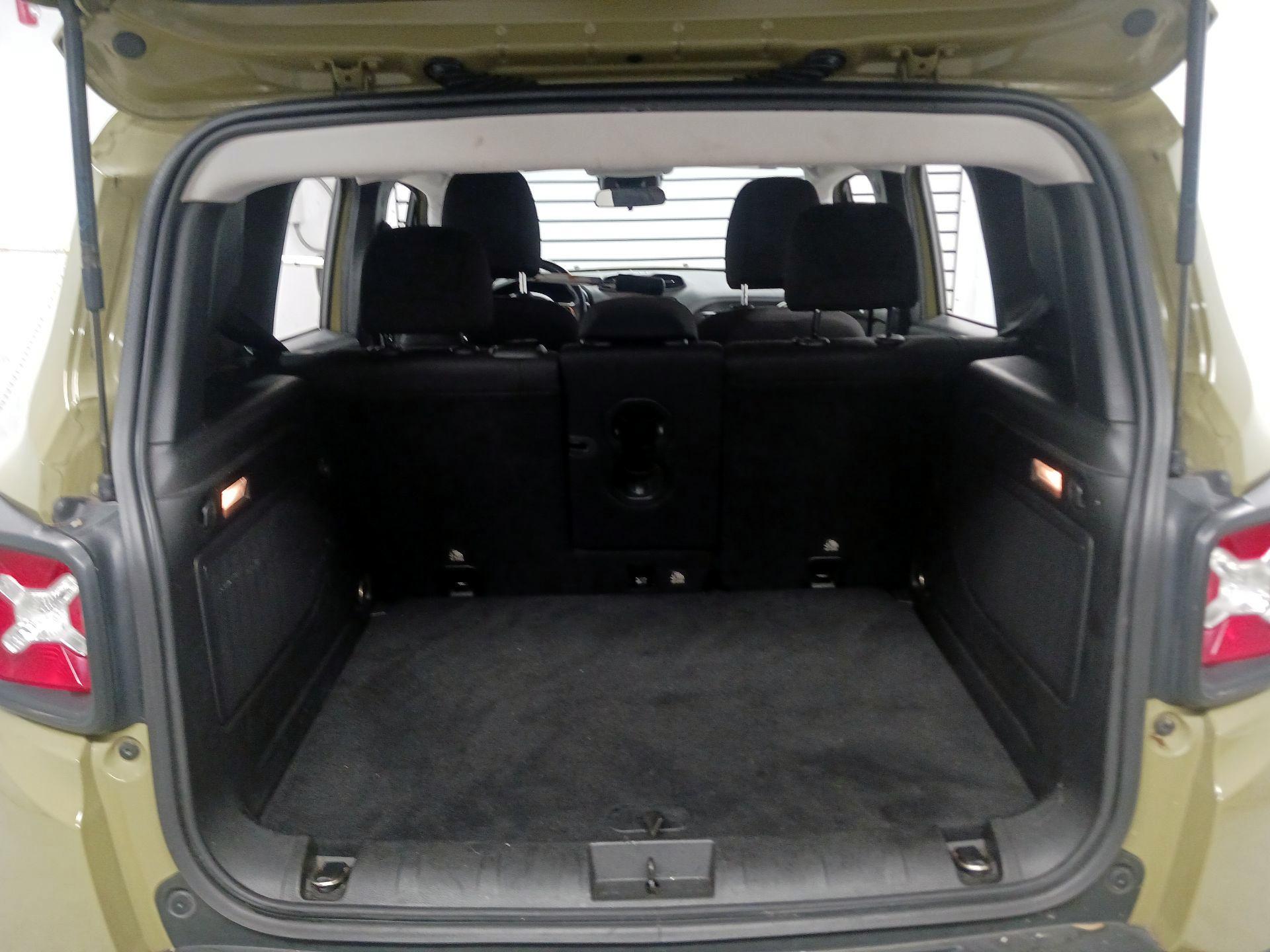 Thumbnail: 2015 Jeep Renegade - 20