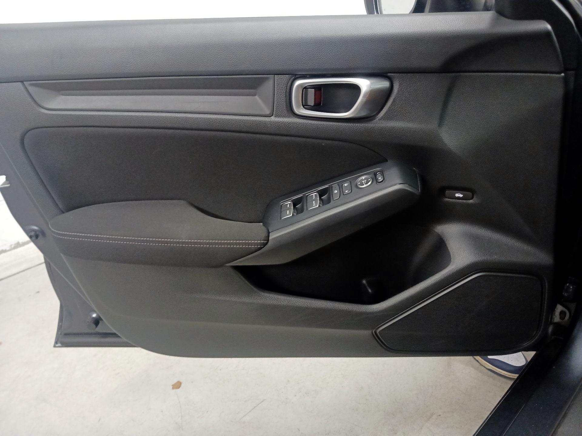 Thumbnail: 2023 Honda Civic - 12