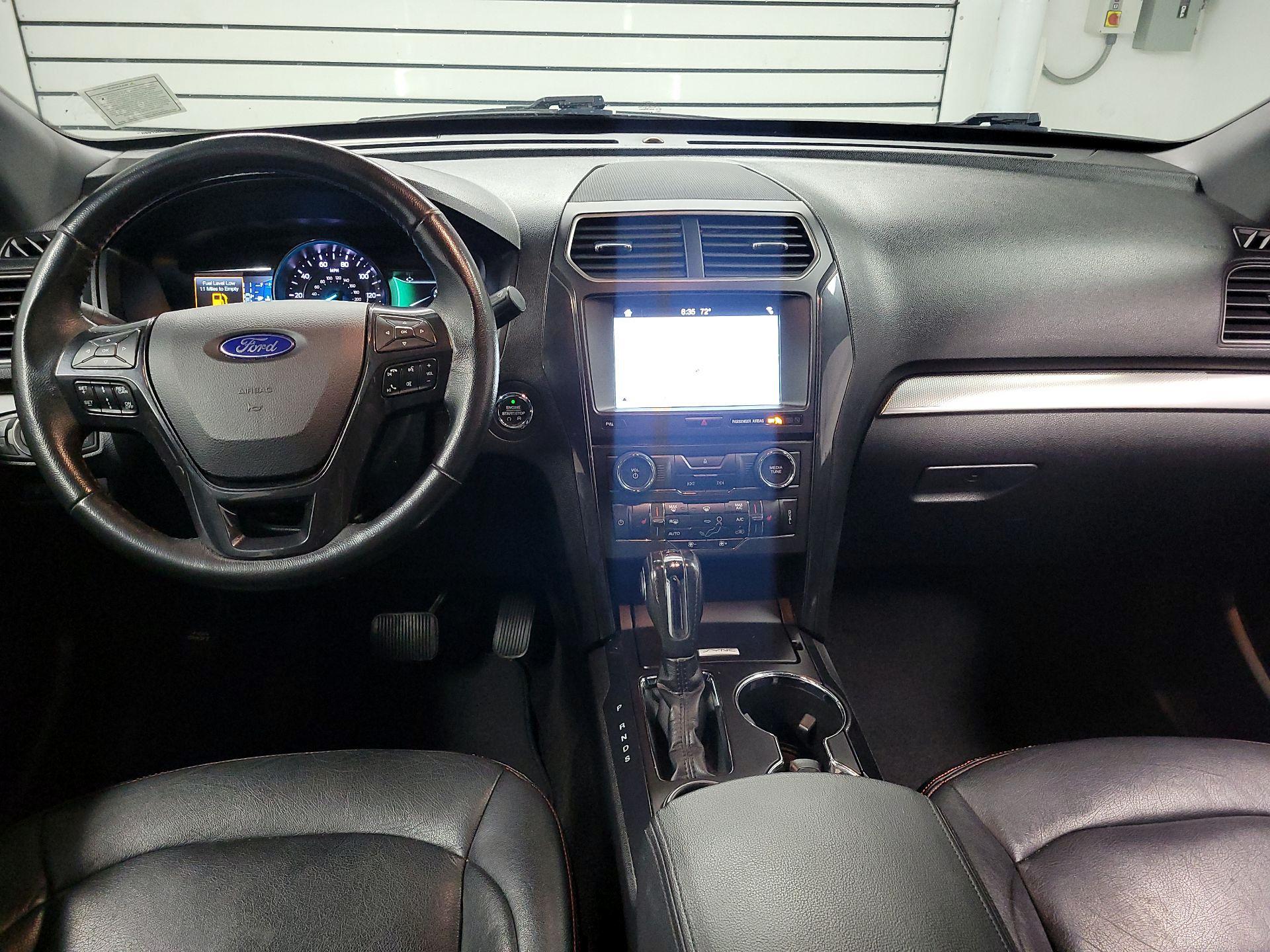 Thumbnail: 2018 Ford Explorer - 9