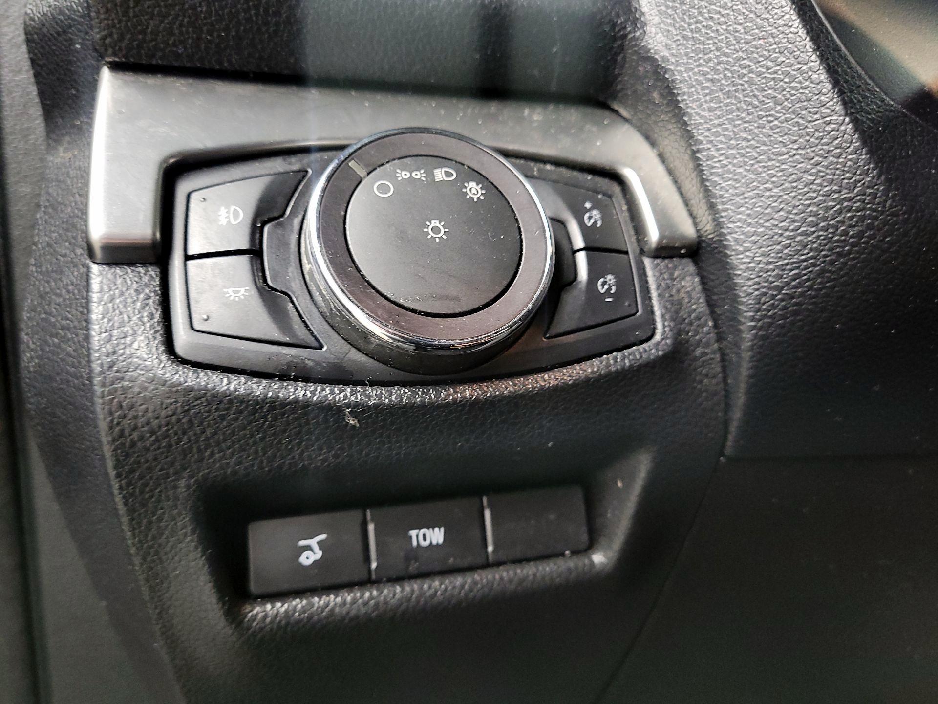 Thumbnail: 2018 Ford Explorer - 13