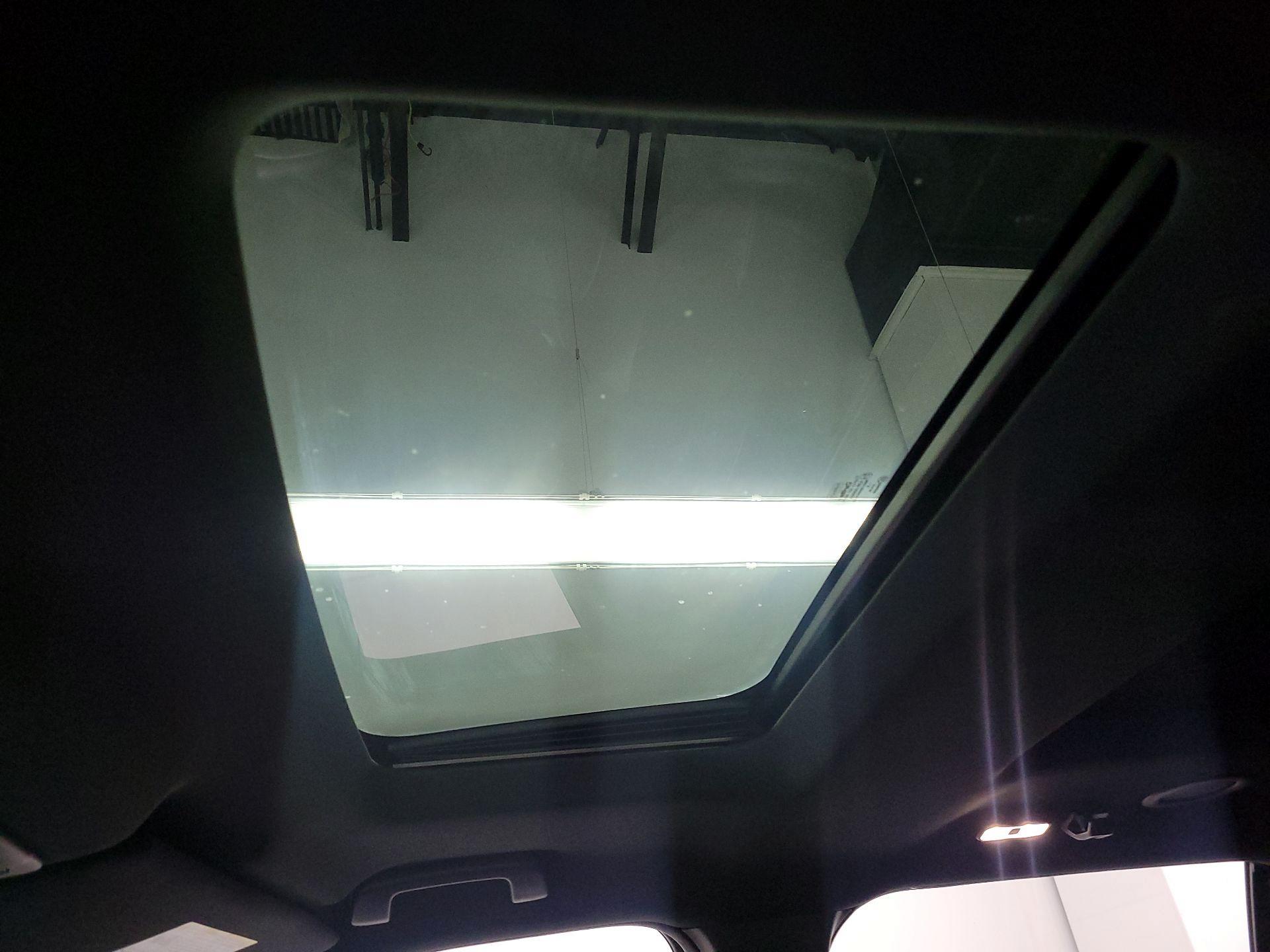 Thumbnail: 2018 Ford Explorer - 20