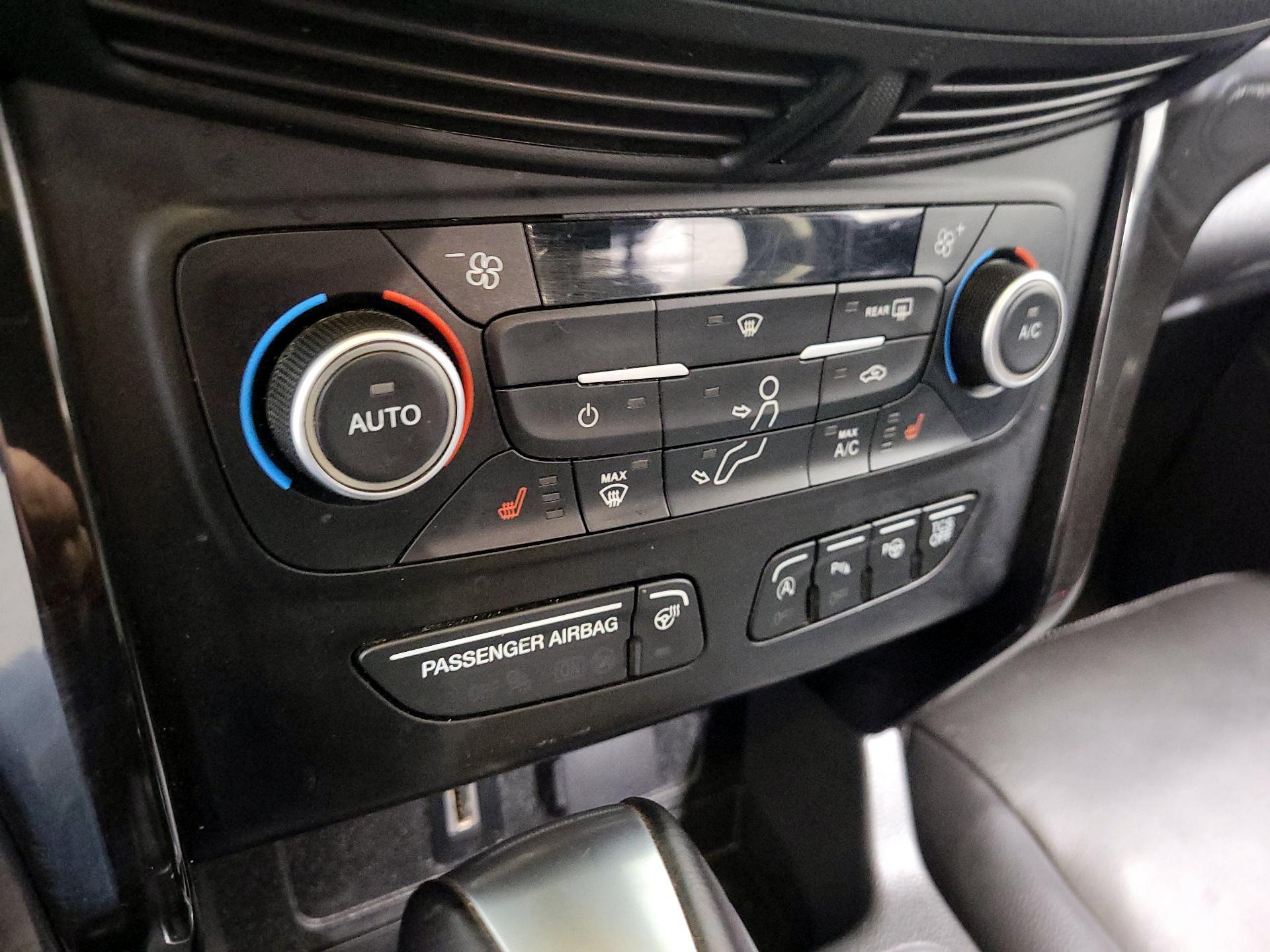 Thumbnail: 2018 Ford Escape - 15