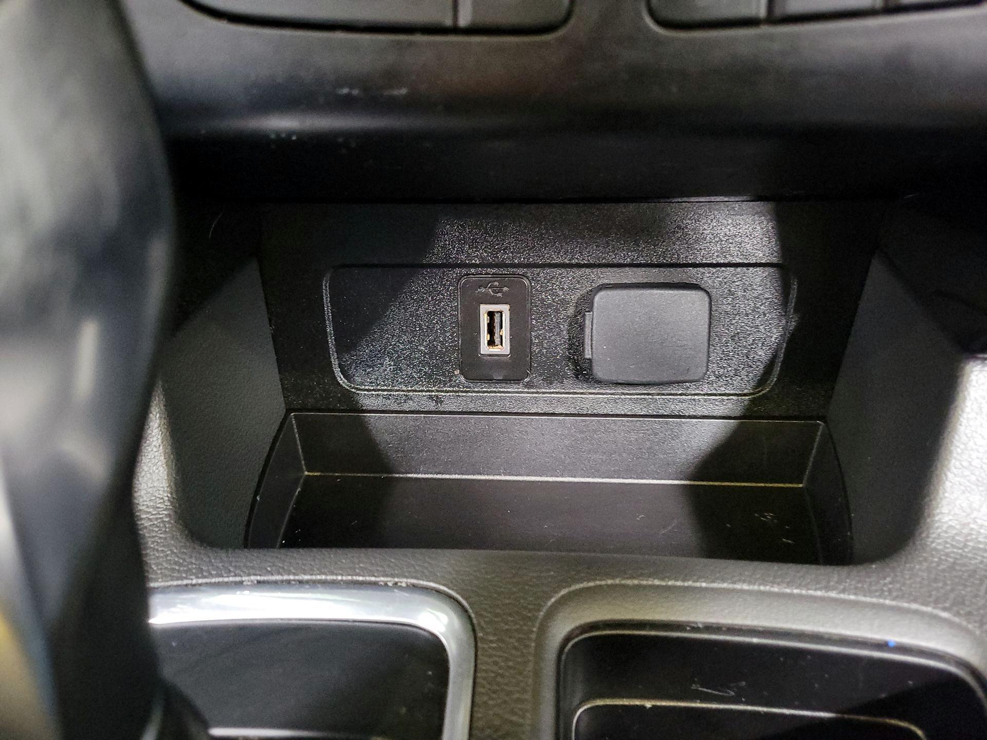 Thumbnail: 2018 Ford Escape - 17