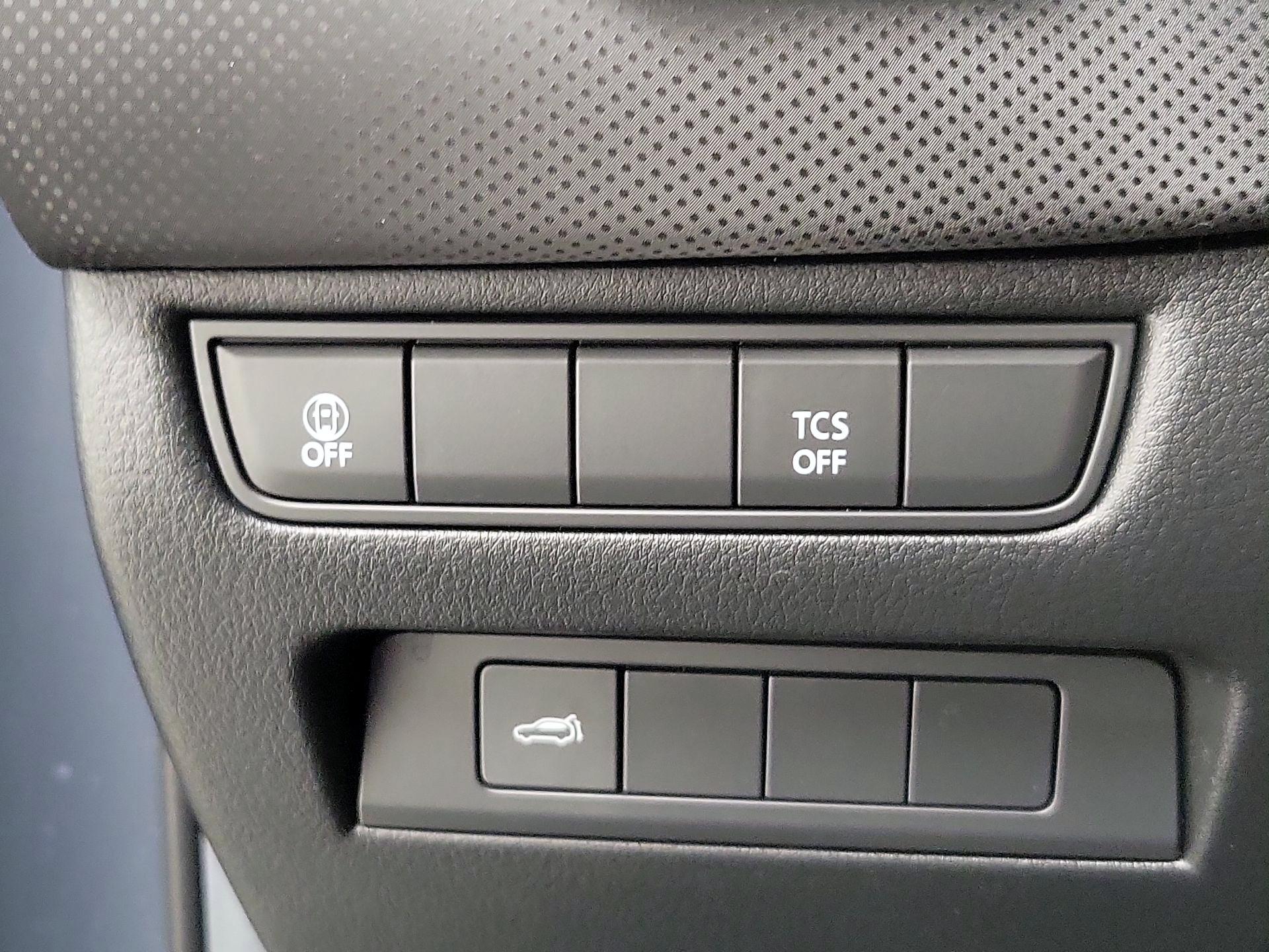 Thumbnail: 2025 Mazda CX-50 - 13