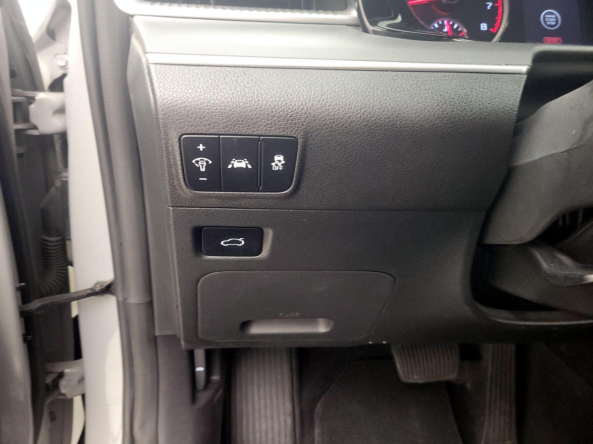 Thumbnail: 2021 Kia K5 - 13