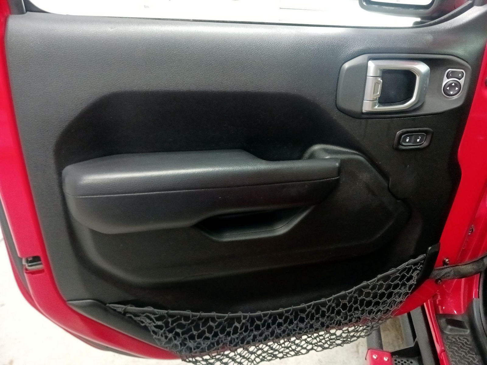 2020 Jeep Wrangler Black and Tan - Photo 13