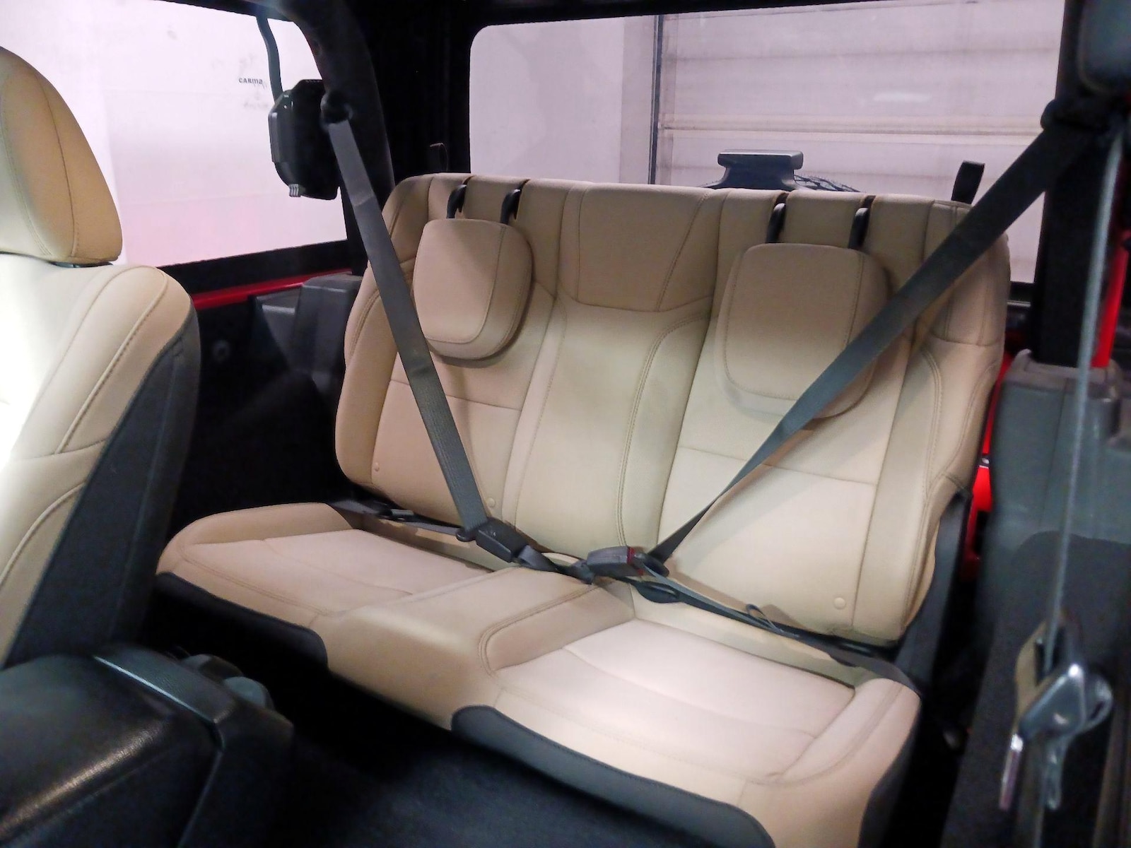2020 Jeep Wrangler Black and Tan - Photo 20