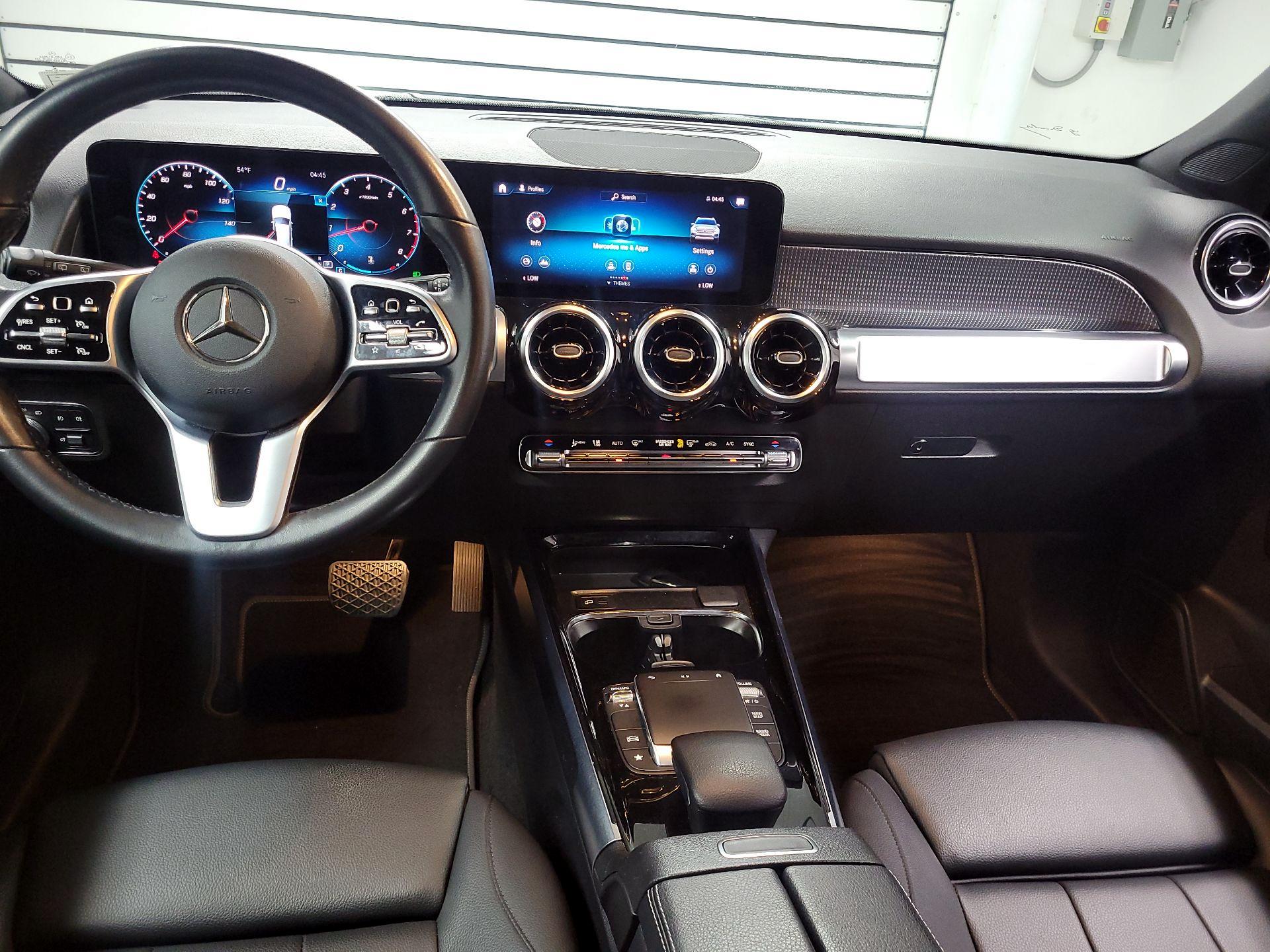 Thumbnail: 2022 Mercedes-Benz GLB - 9