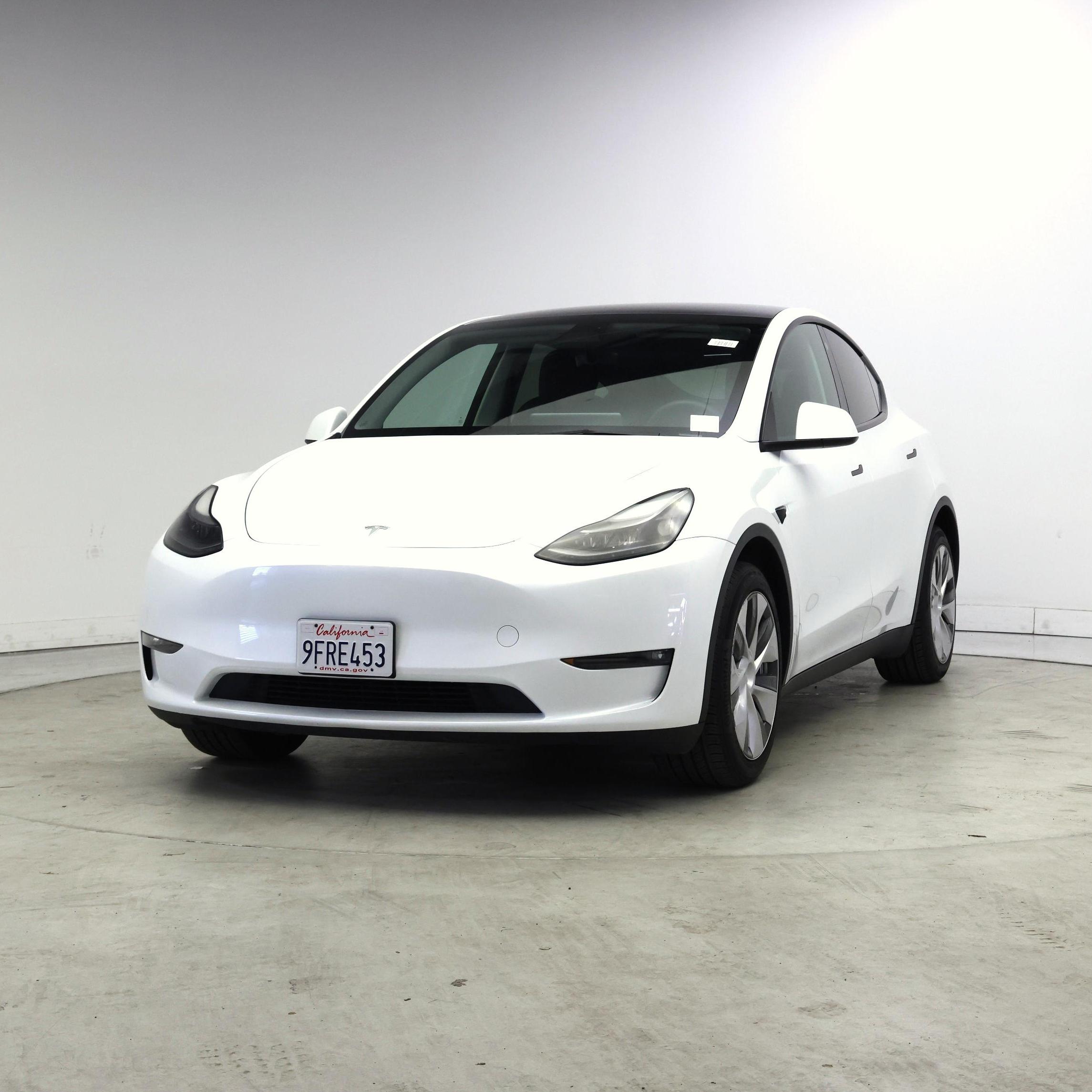 Thumbnail: 2023 Tesla Model Y - 4