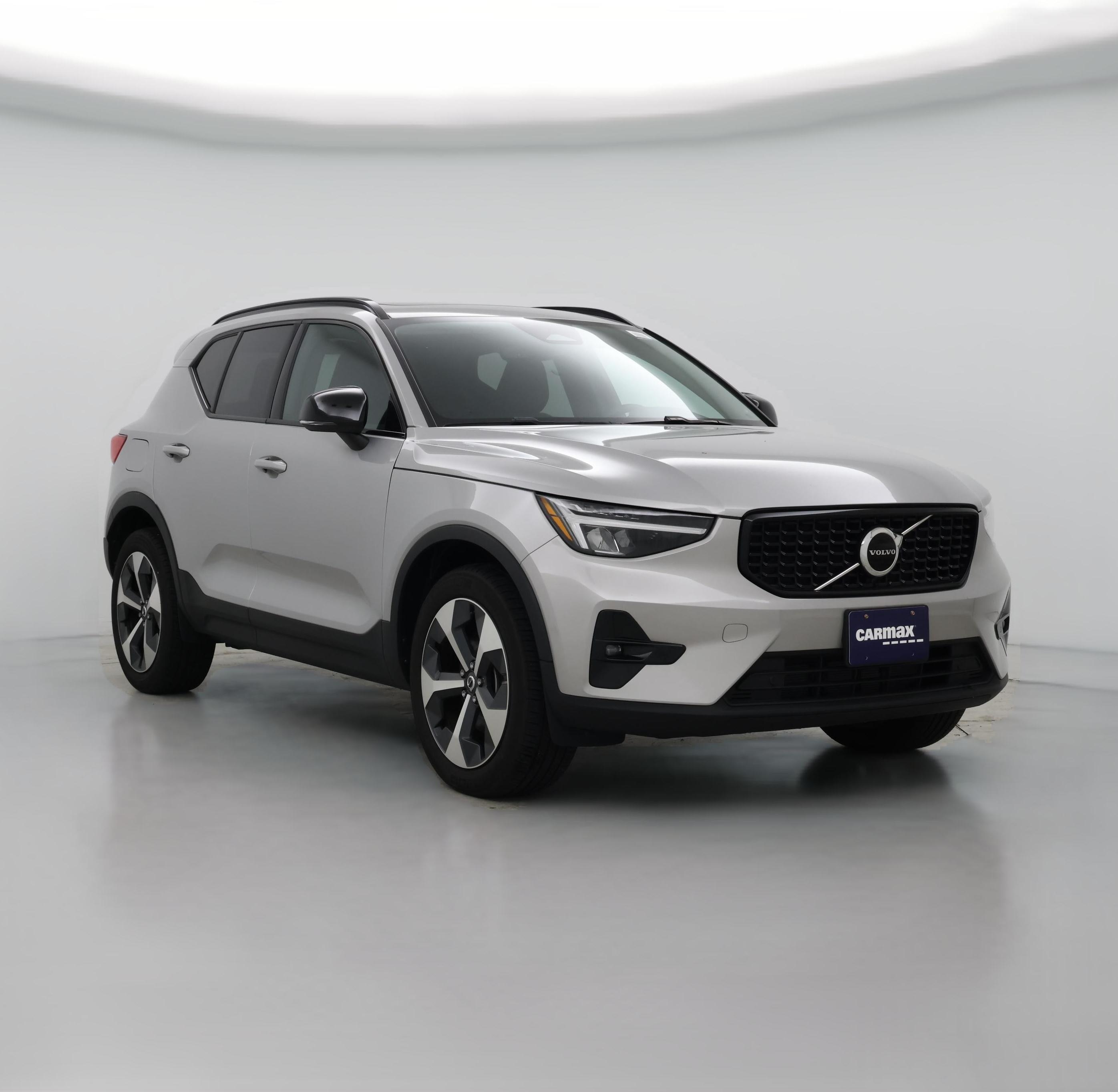 Thumbnail: 2023 Volvo XC40 - 1