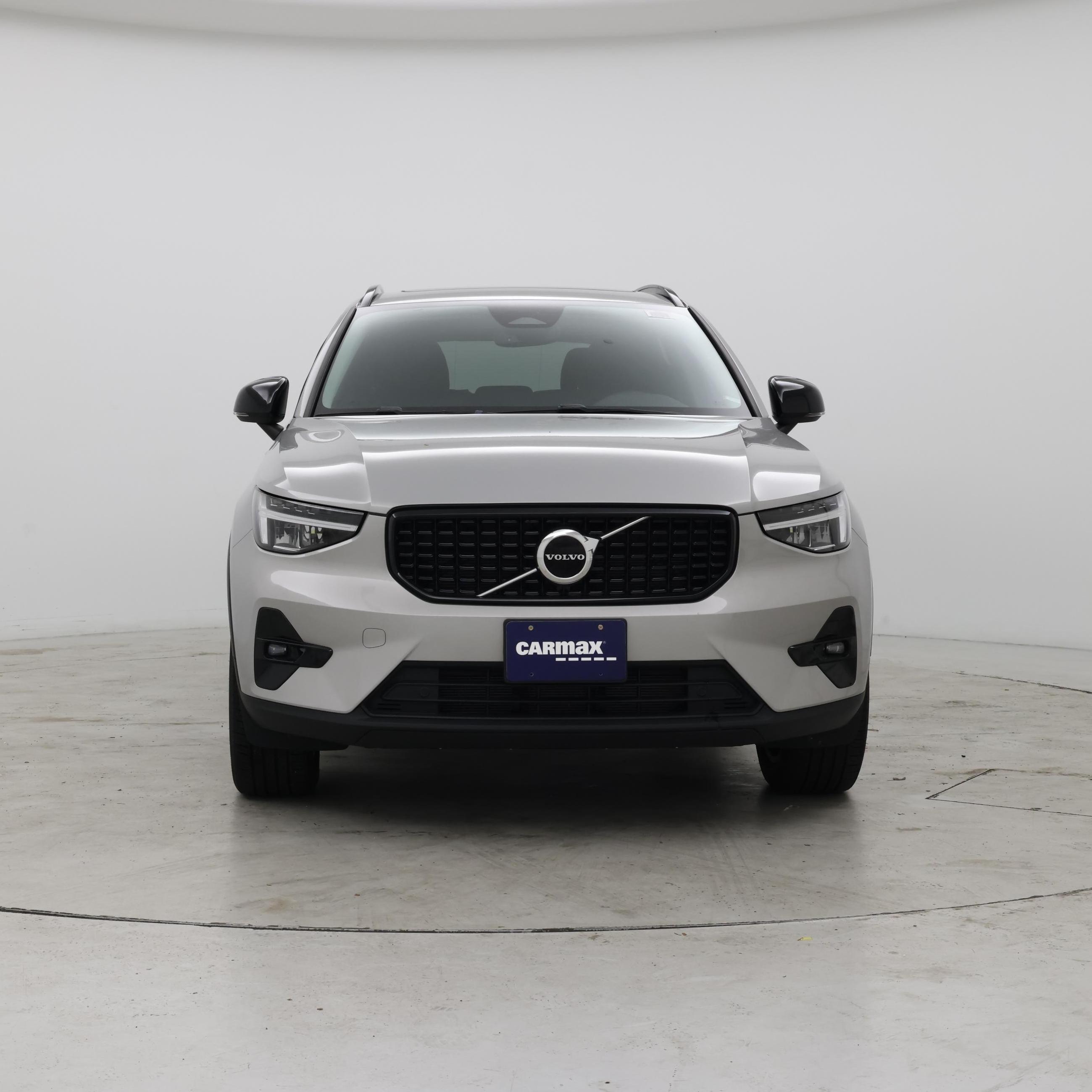 Thumbnail: 2023 Volvo XC40 - 5