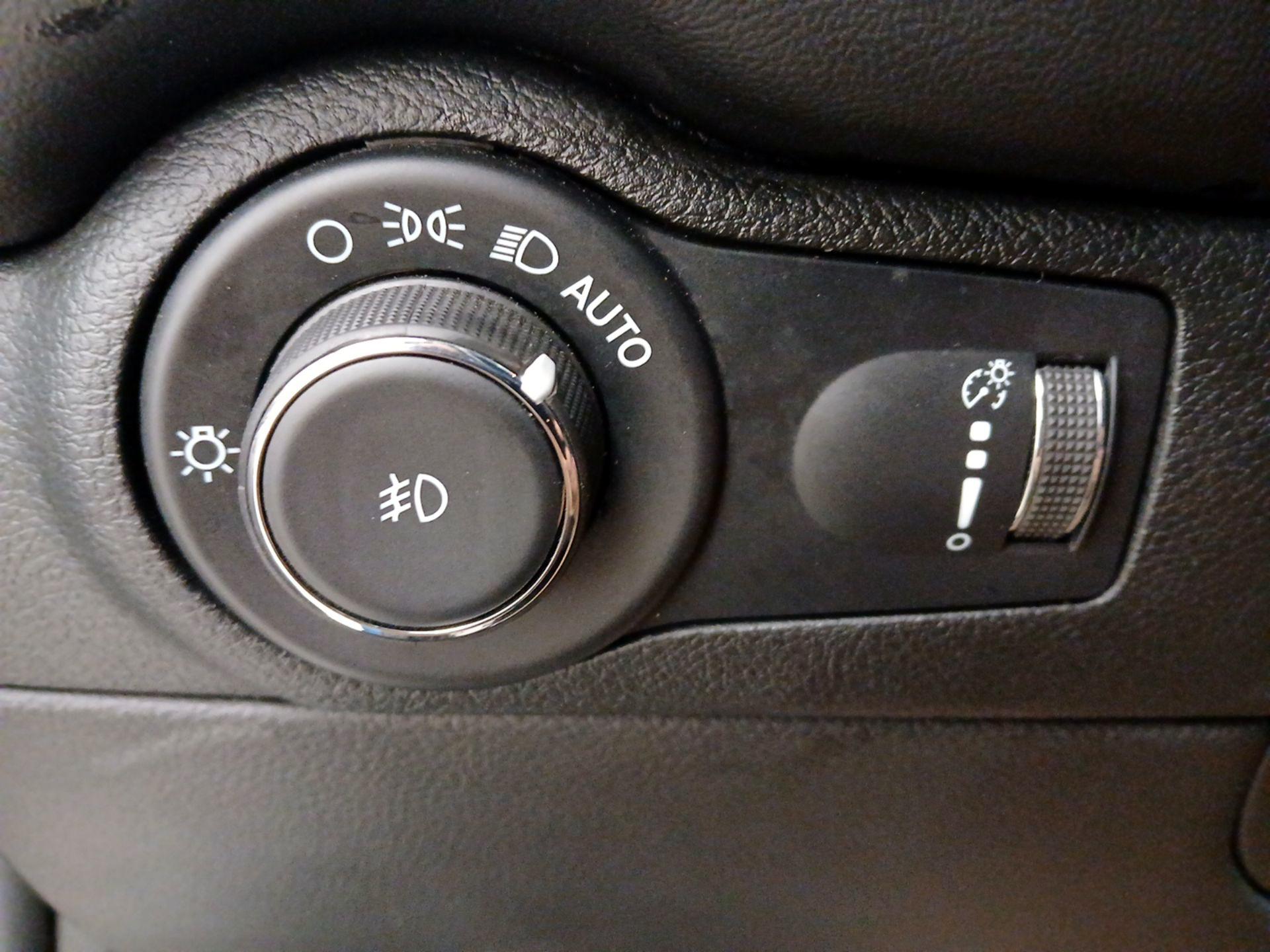 Thumbnail: 2023 Dodge Durango - 13