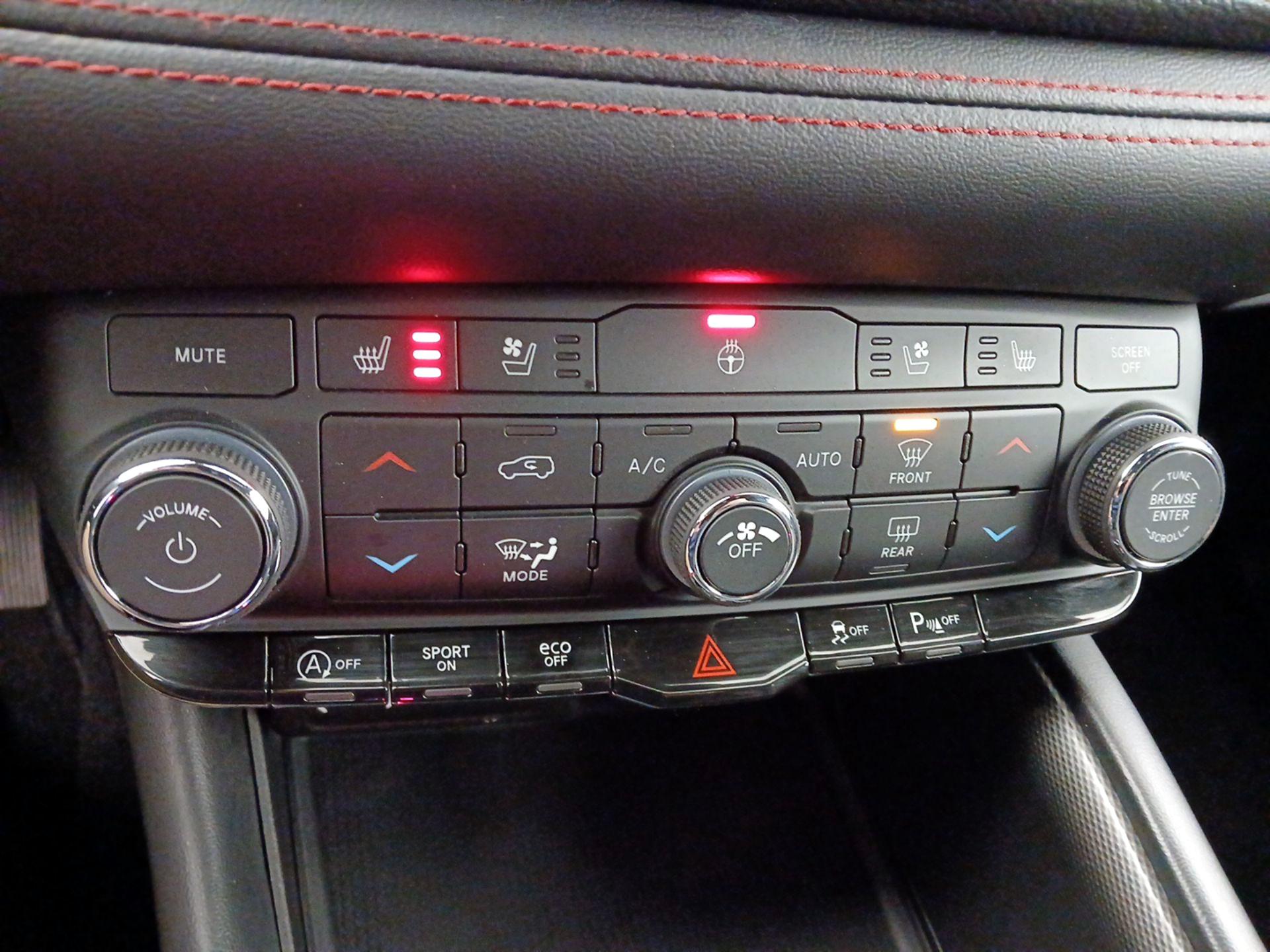 Thumbnail: 2023 Dodge Durango - 16