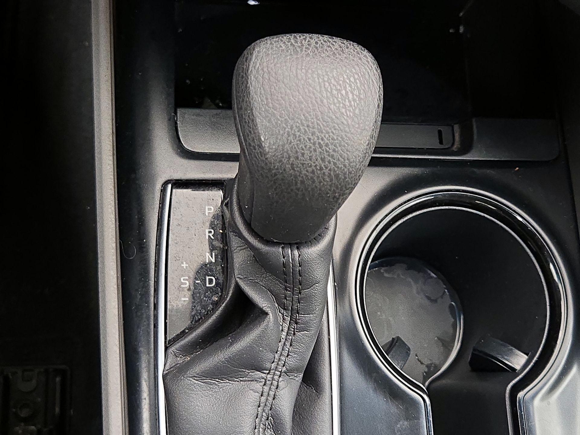 Thumbnail: 2018 Toyota Camry - 17