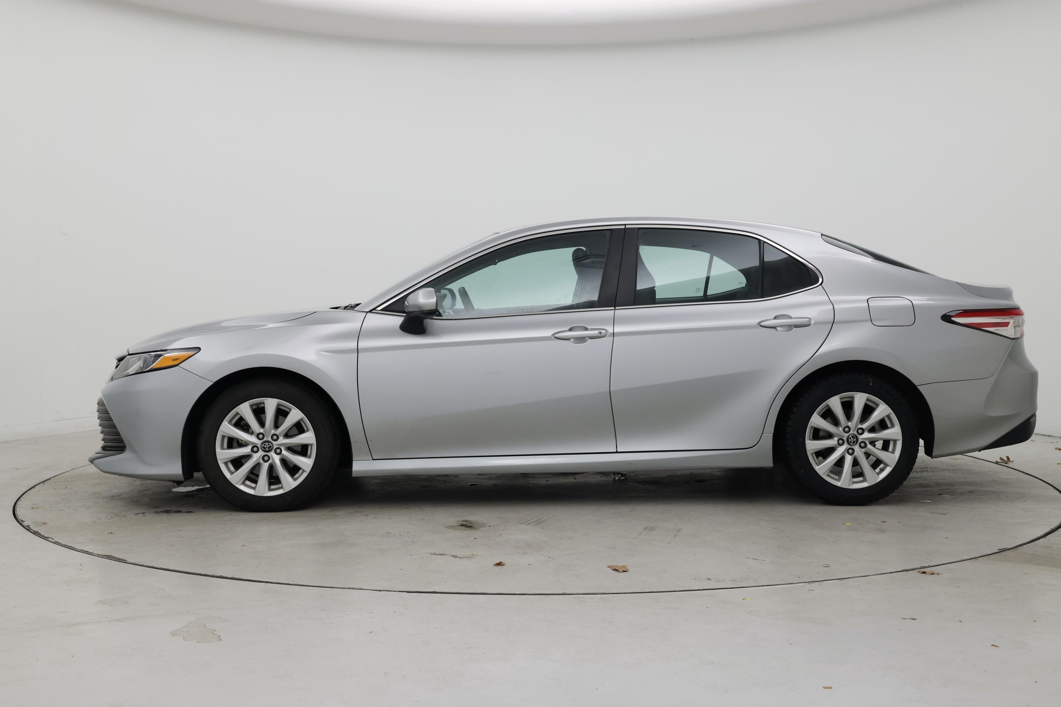 Thumbnail: 2018 Toyota Camry - 3