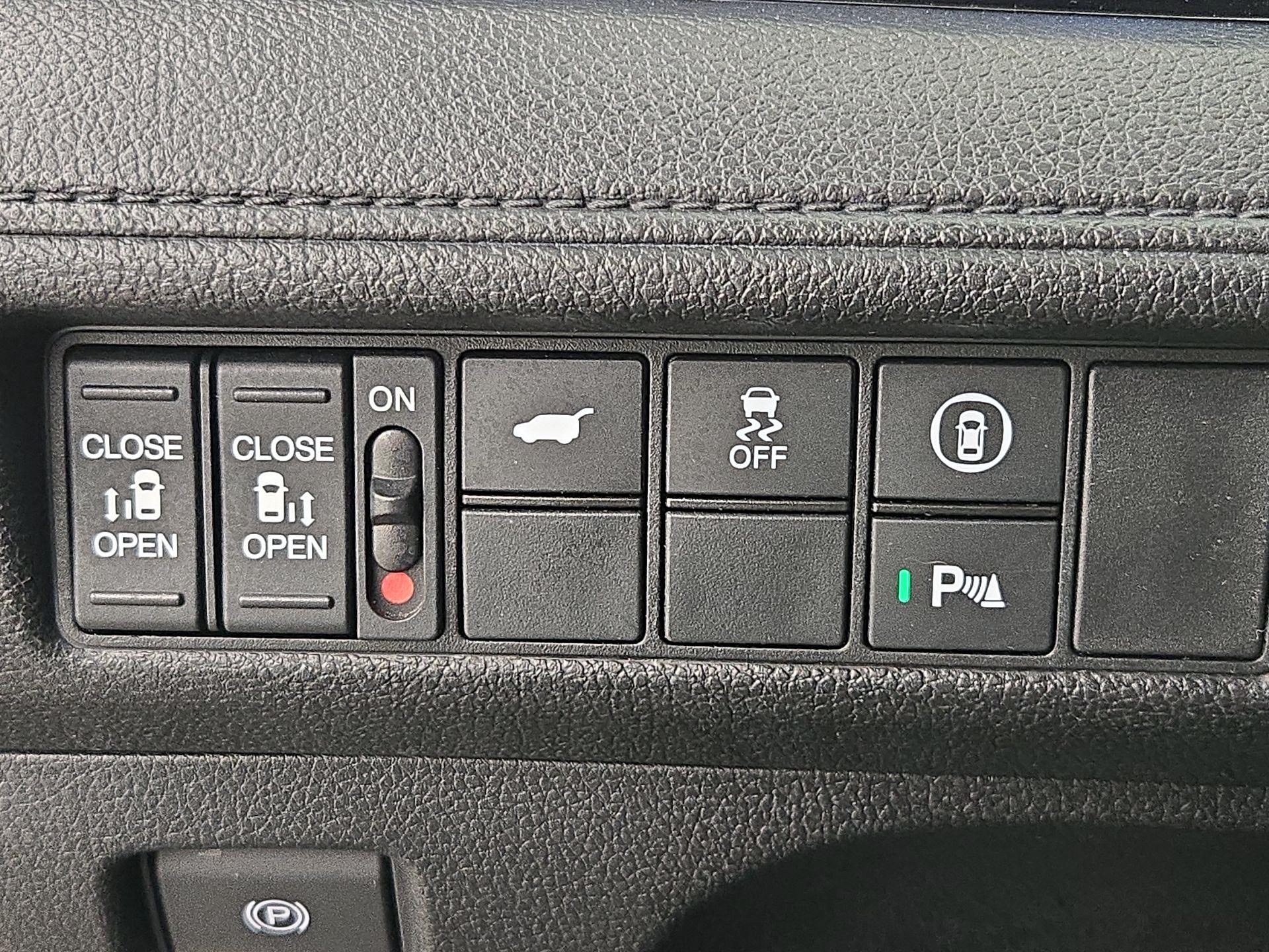 Thumbnail: 2023 Honda Odyssey - 13