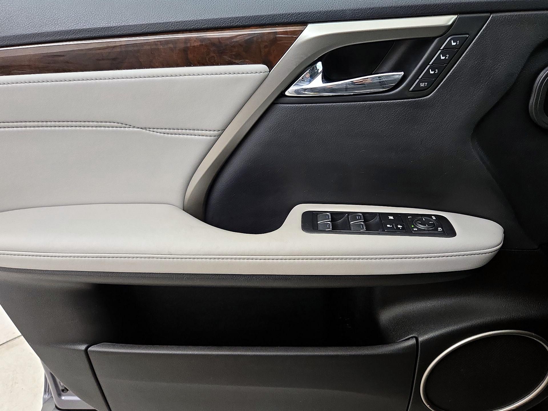 Thumbnail: 2019 Lexus RX - 12