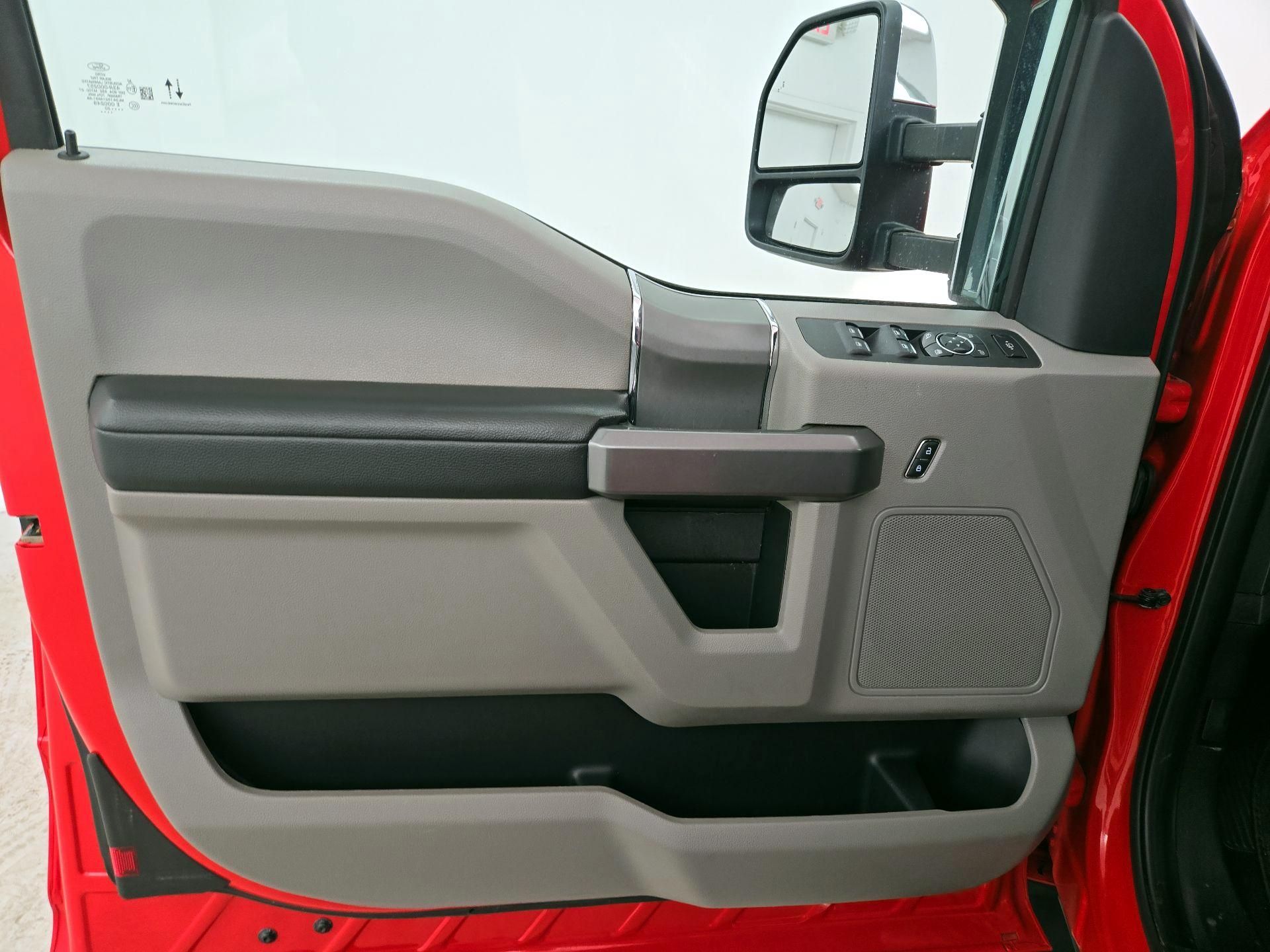 Thumbnail: 2020 Ford F-350 - 12