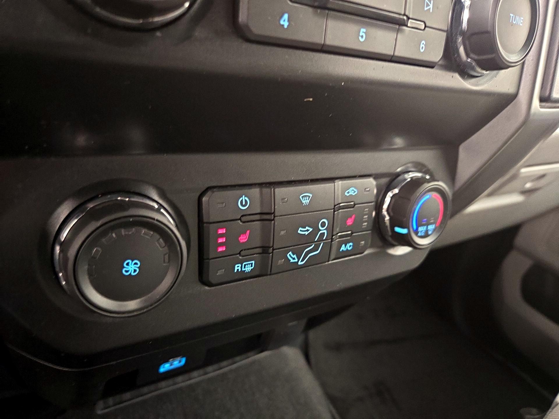 Thumbnail: 2020 Ford F-350 - 17