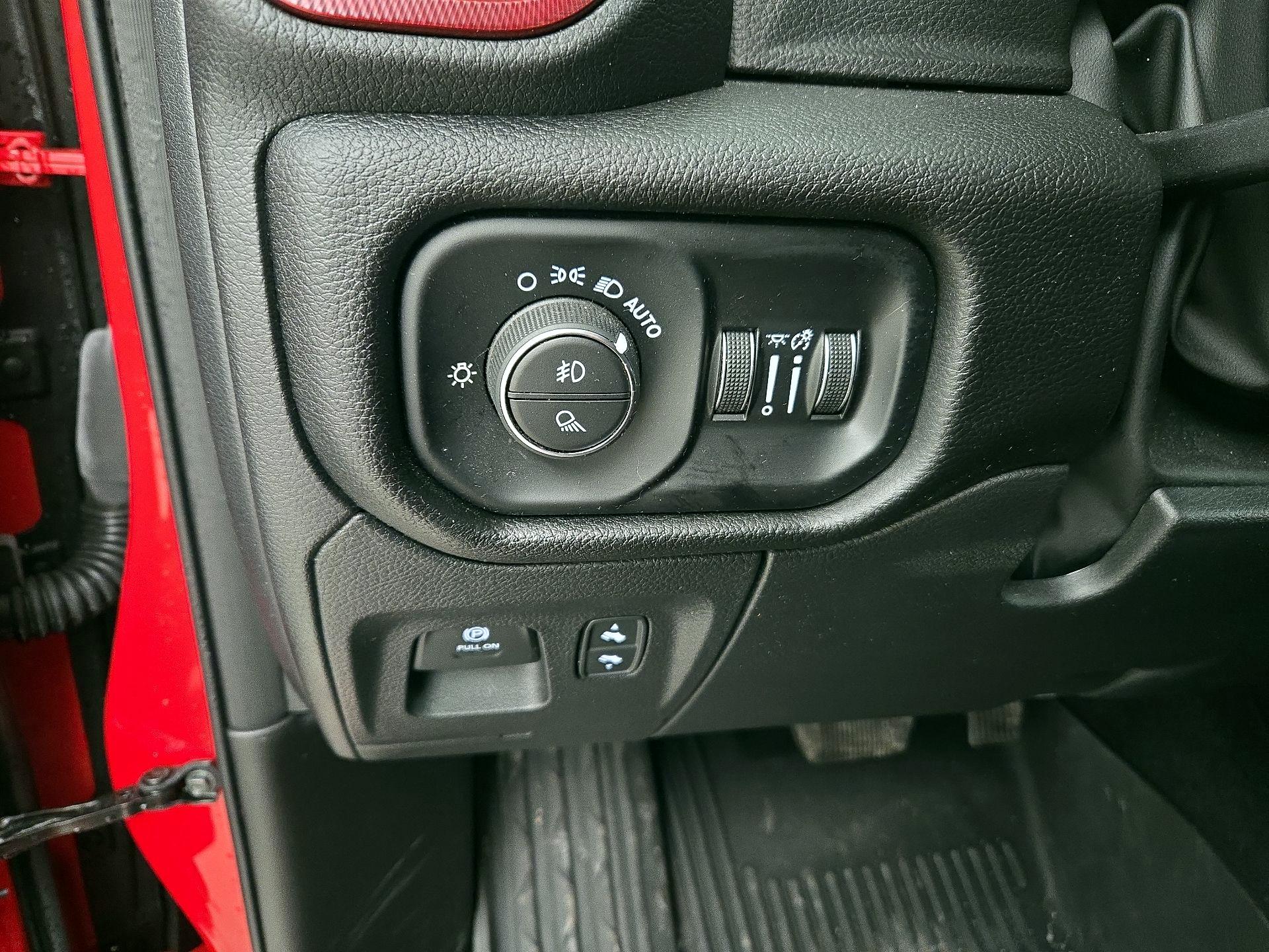 Thumbnail: 2025 RAM 1500 - 13