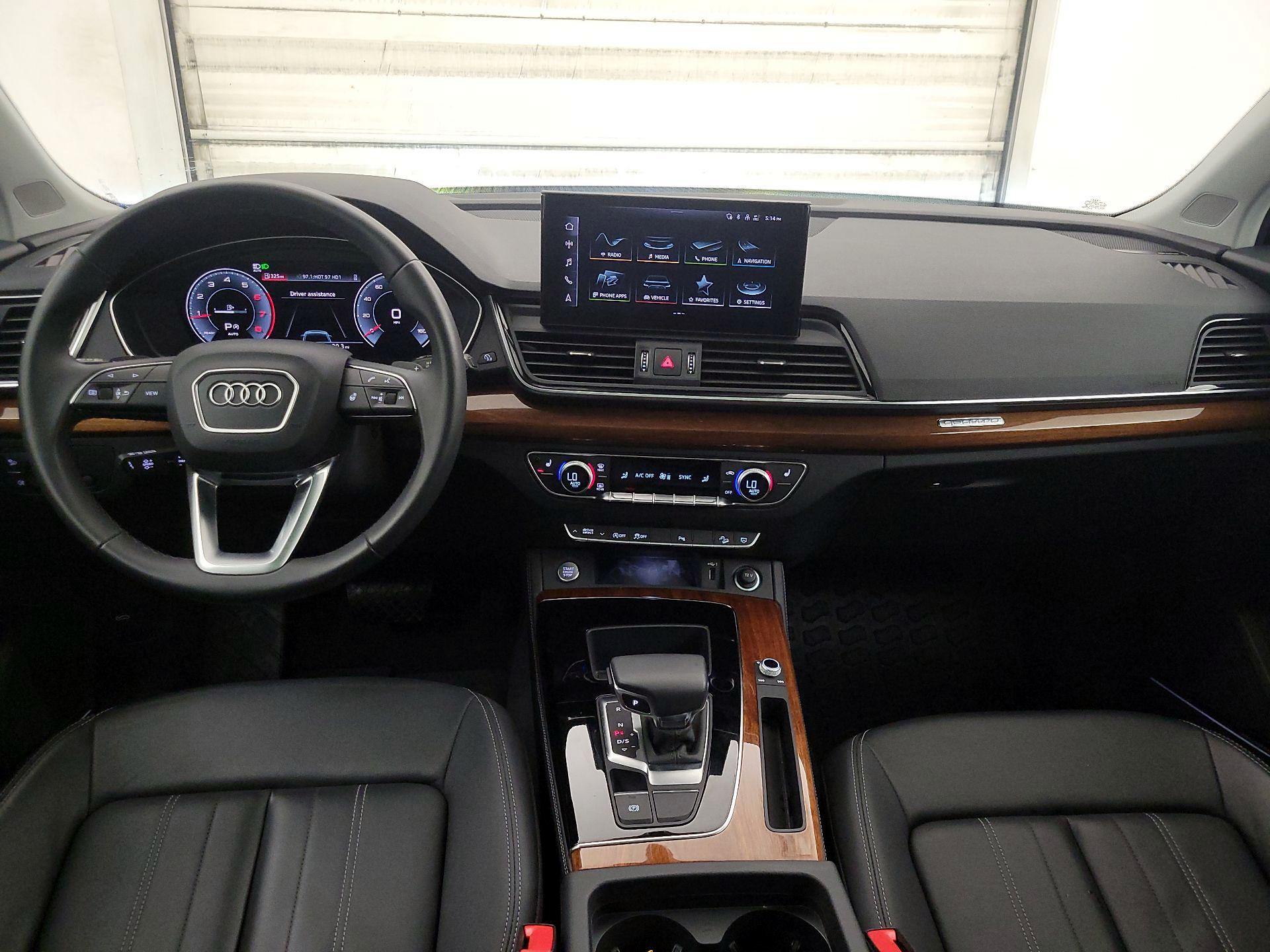 Thumbnail: 2023 Audi Q5 - 9