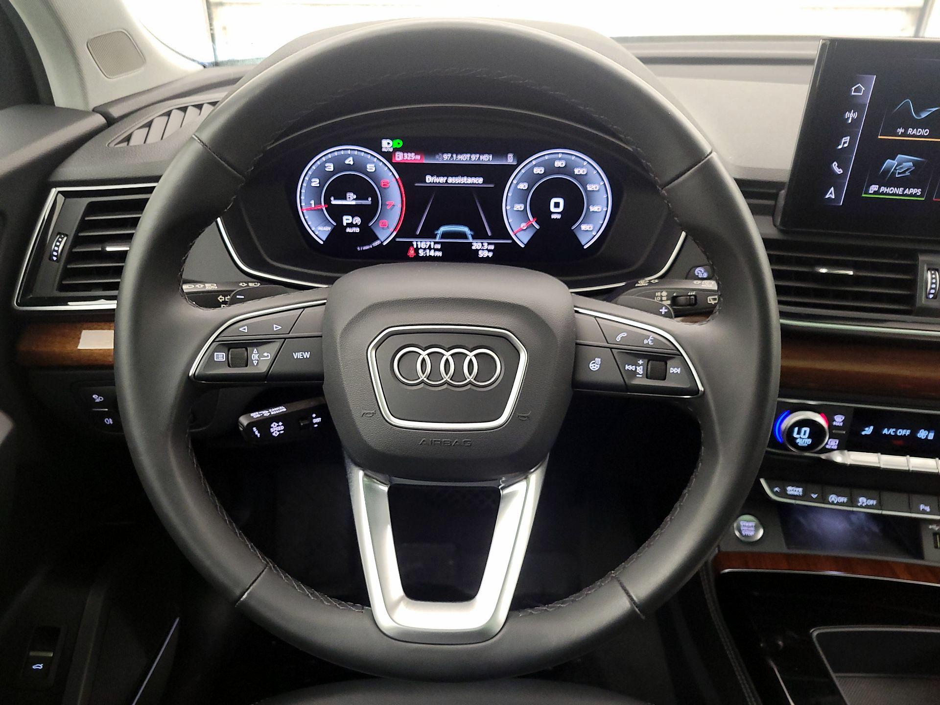 Thumbnail: 2023 Audi Q5 - 10