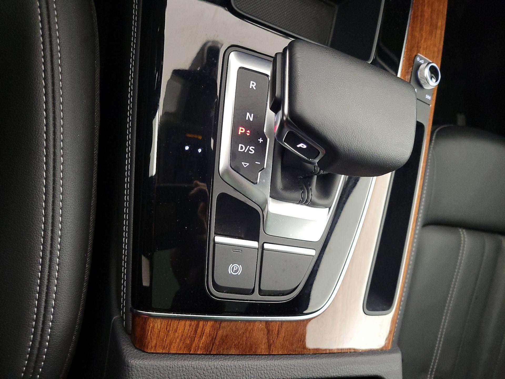 Thumbnail: 2023 Audi Q5 - 17