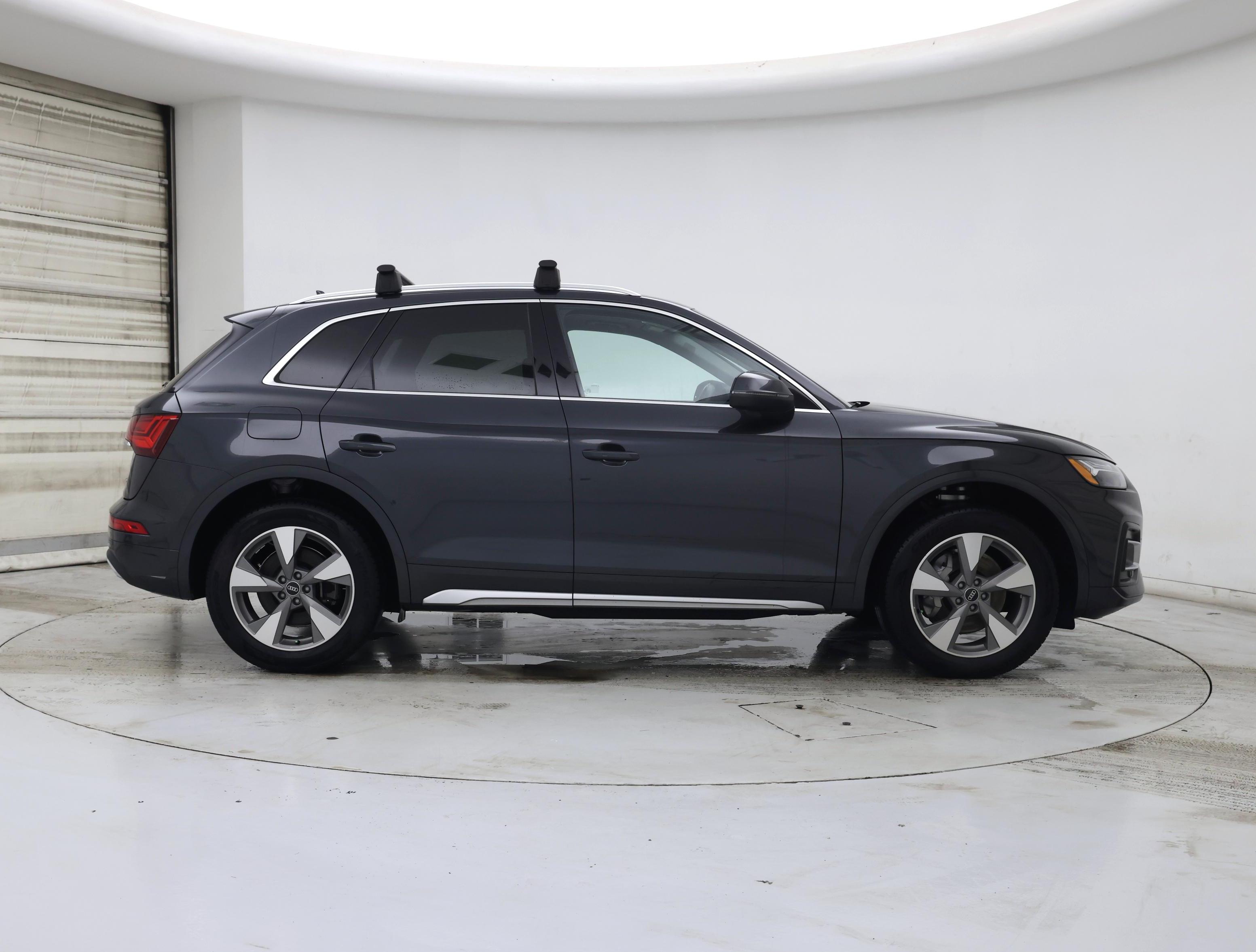 Thumbnail: 2023 Audi Q5 - 7