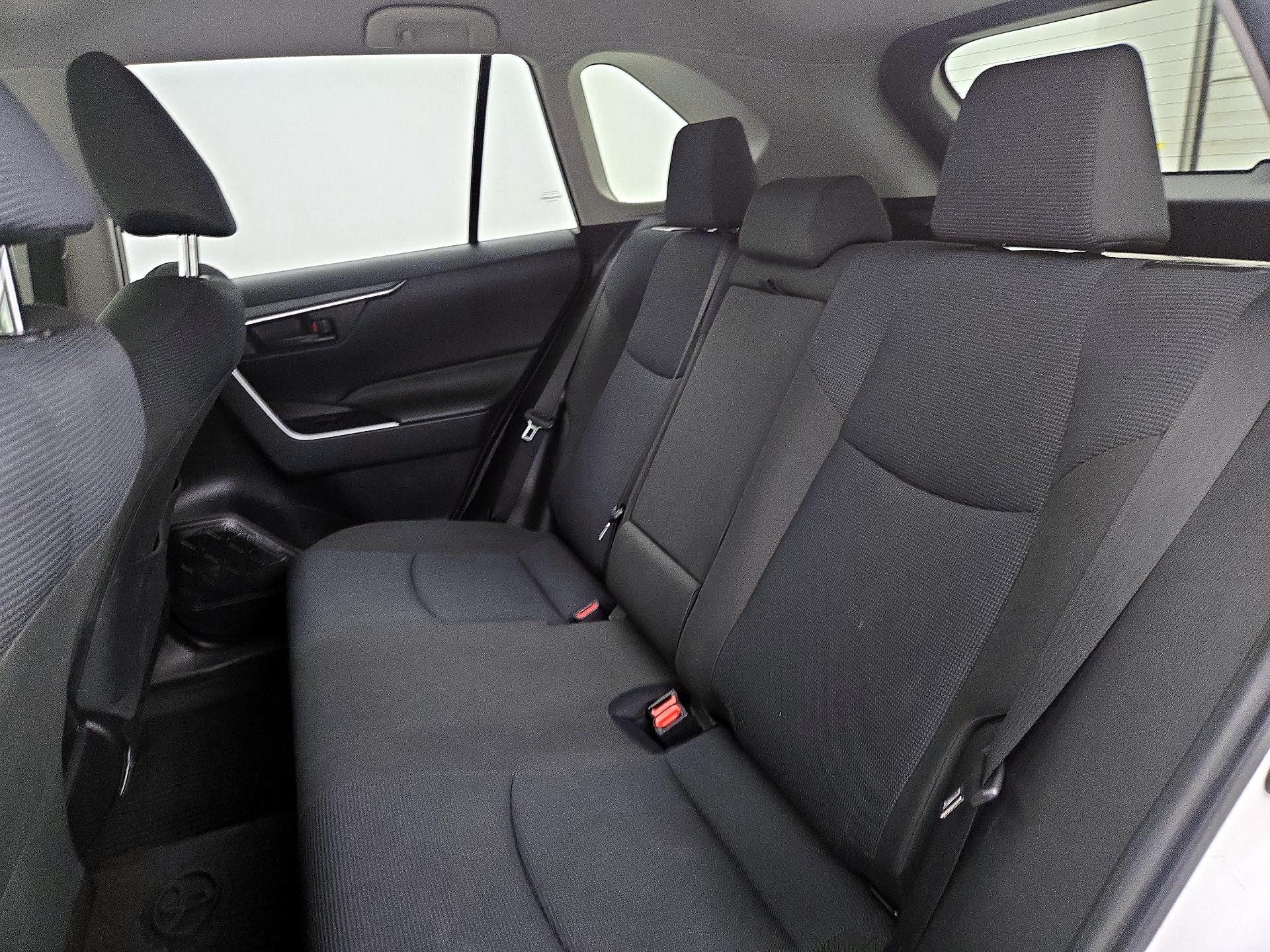 Thumbnail: 2020 Toyota RAV4 - 19