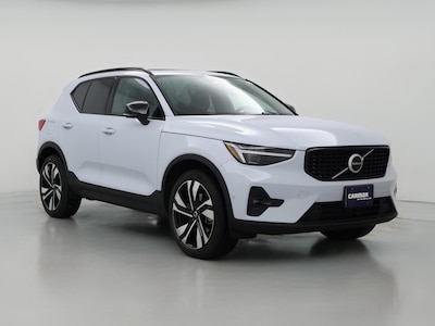 2024 Volvo XC40 B5 Plus Dark Theme