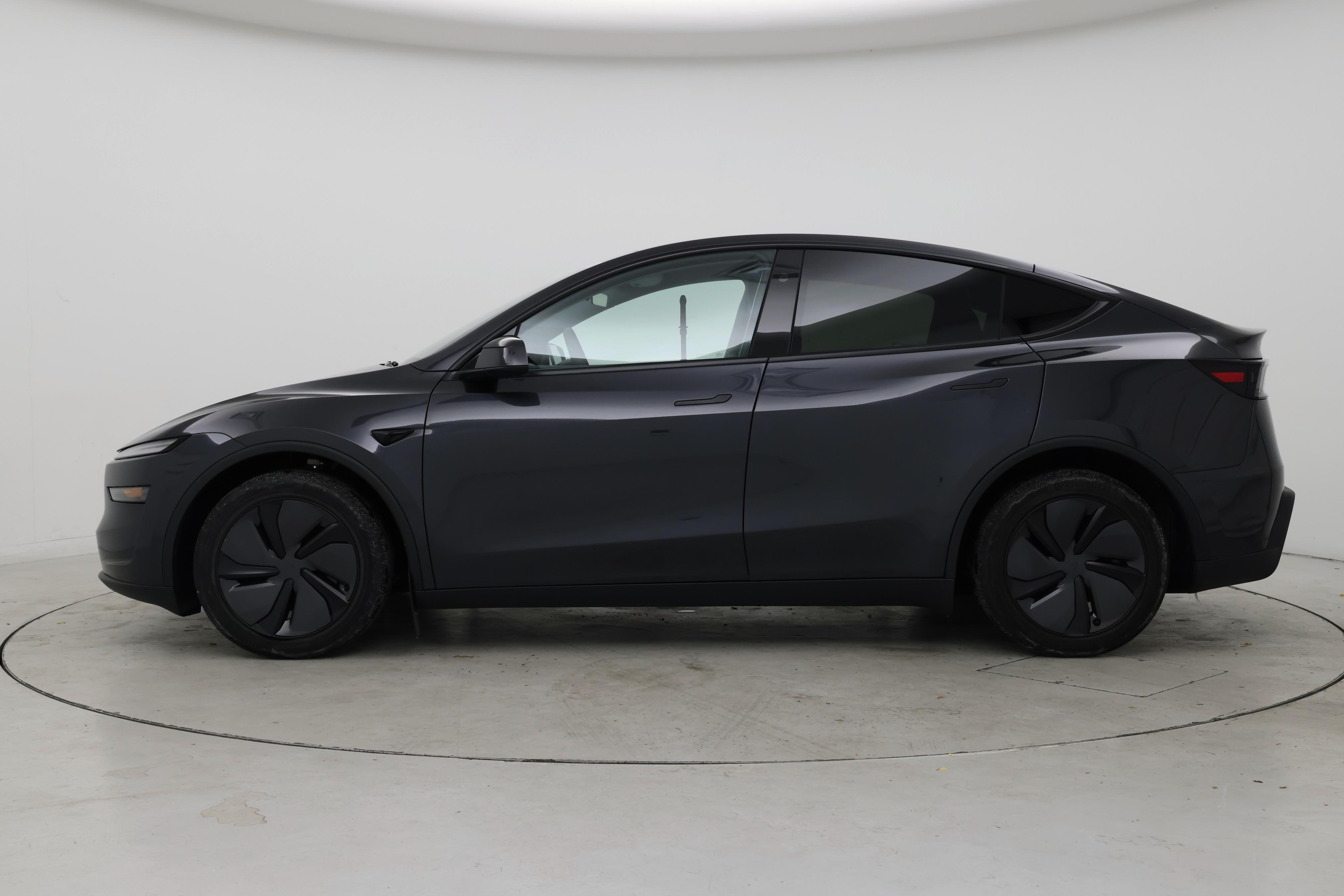 Thumbnail: 2026 Tesla Model Y - 3