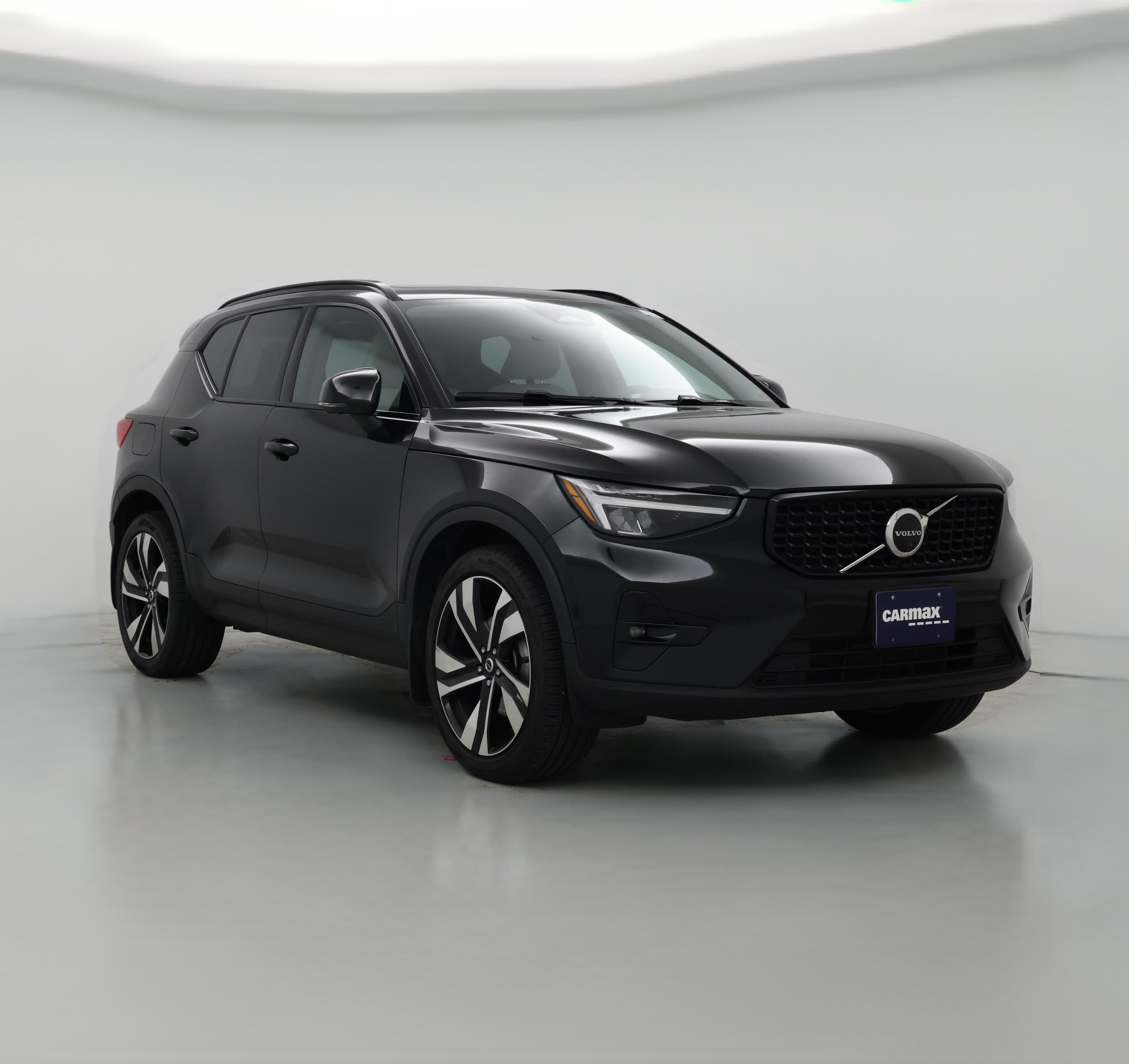 Thumbnail: 2023 Volvo XC40 - 1
