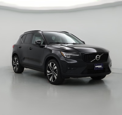2023 Volvo XC40 B5 Plus Dark Theme